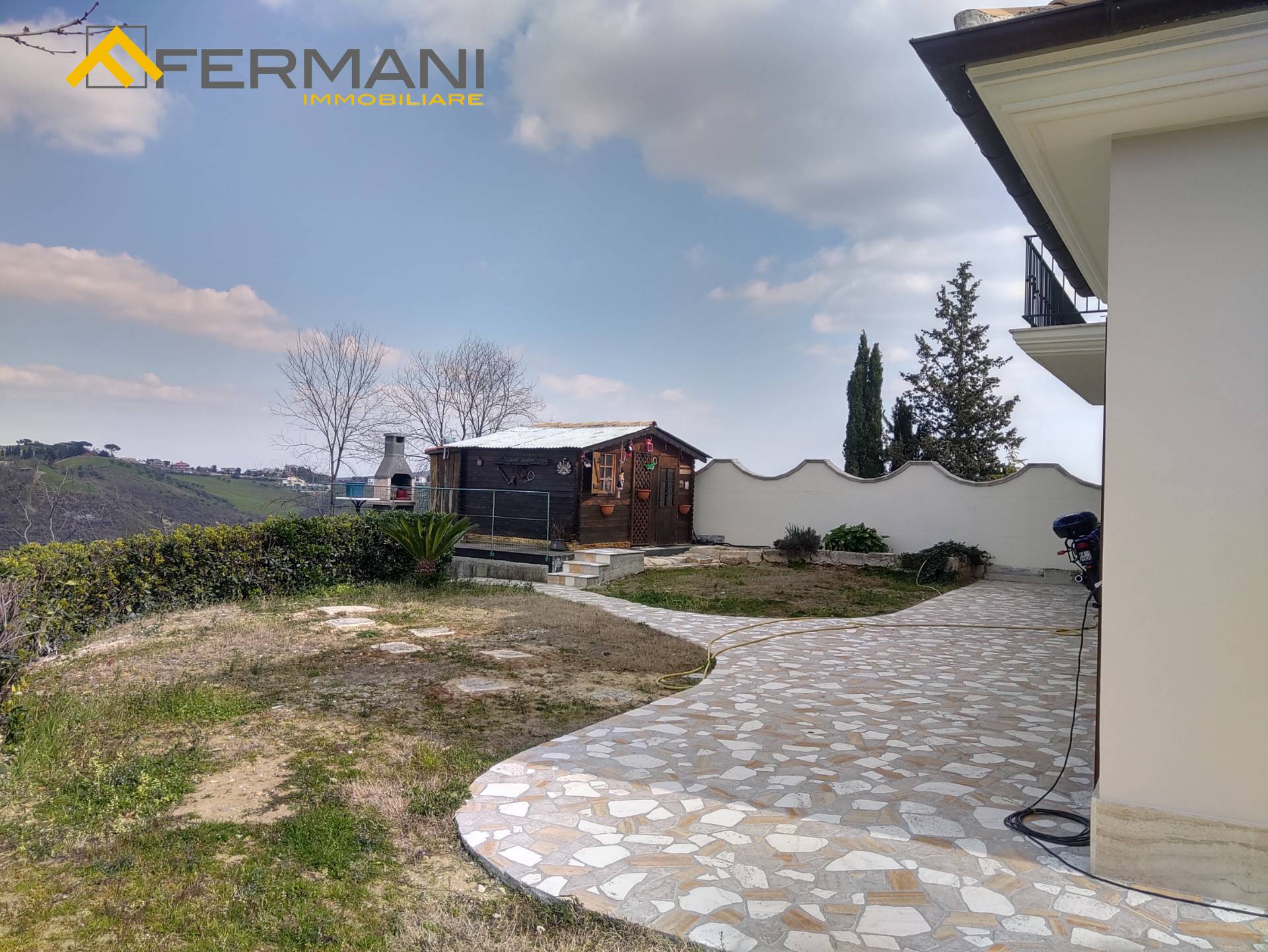 Villa in vendita a Ascoli Piceno, Monticelli Alto