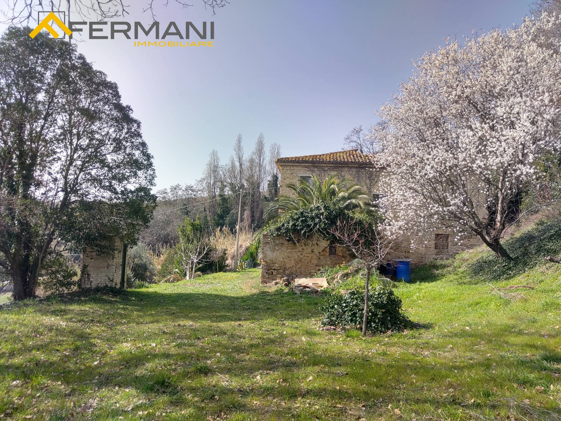 Casolare in vendita a Colonnella