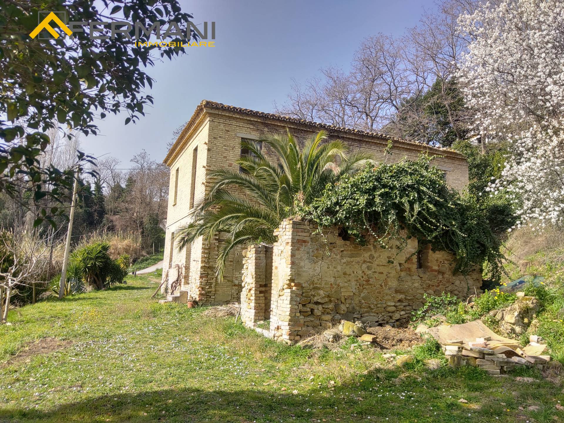 Casolare in vendita a Colonnella