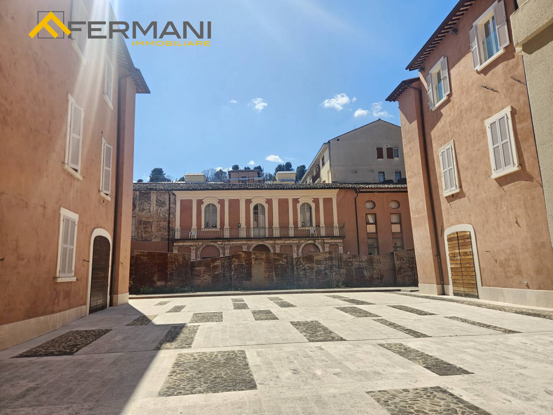 negozio in affitto a Ascoli Piceno, Centro Storico