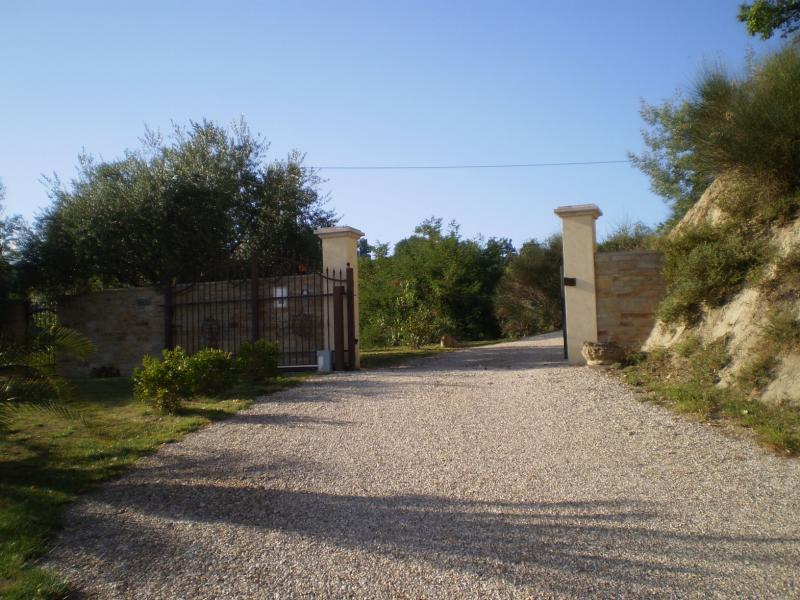 Villa in vendita a Ascoli Piceno, Montadamo
