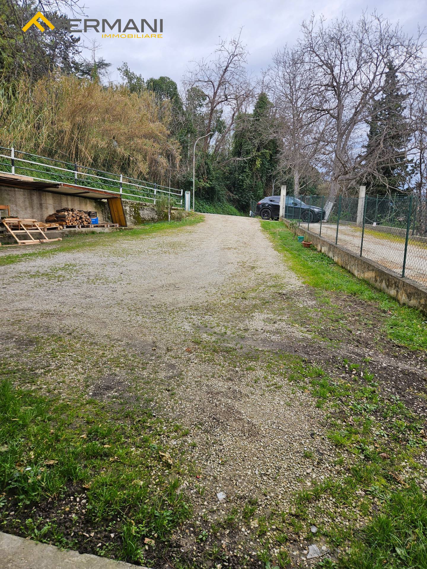 Magazzino in vendita a Ascoli Piceno, Porta Maggiore