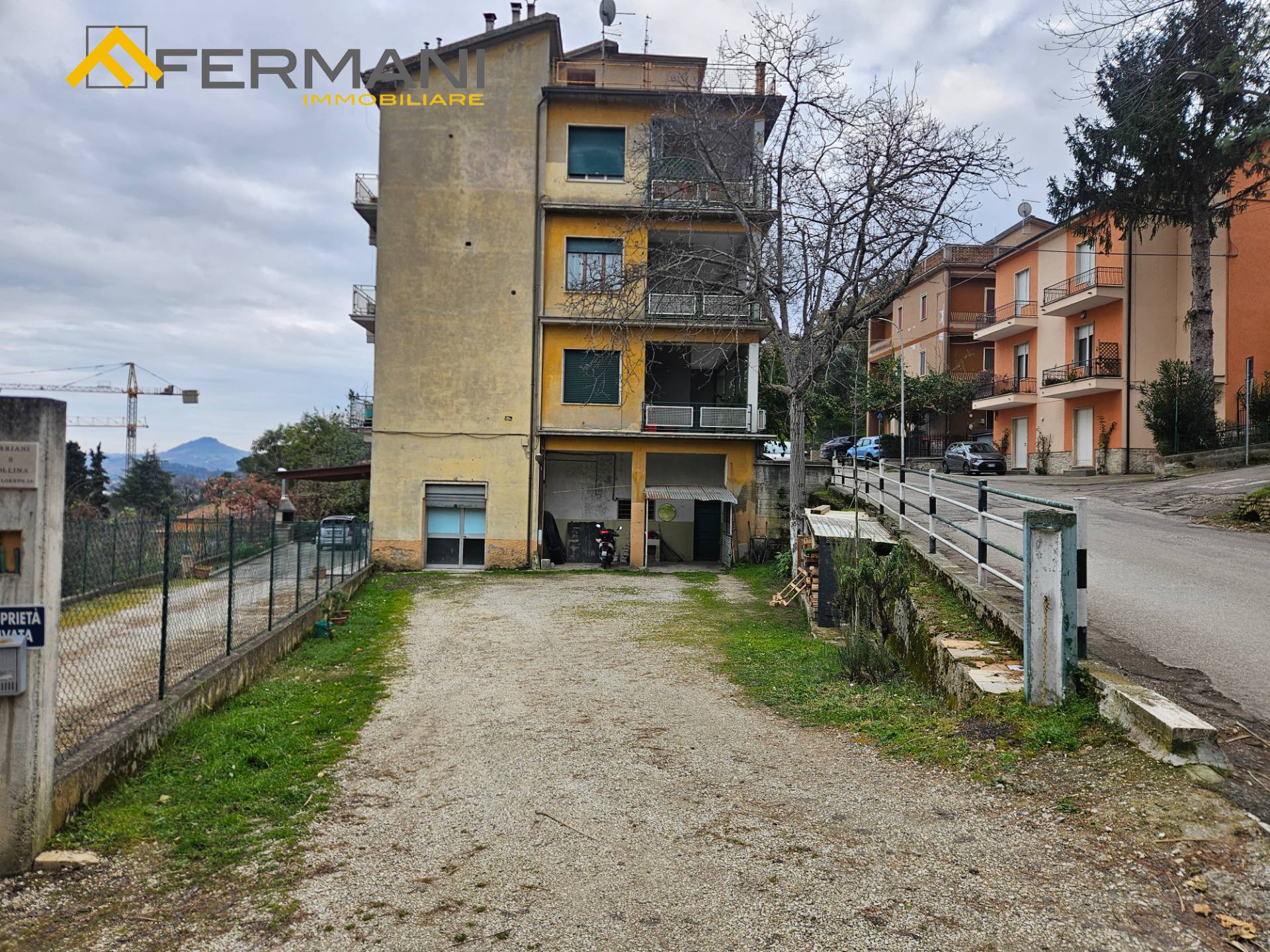 Magazzino in vendita a Ascoli Piceno, Porta Maggiore
