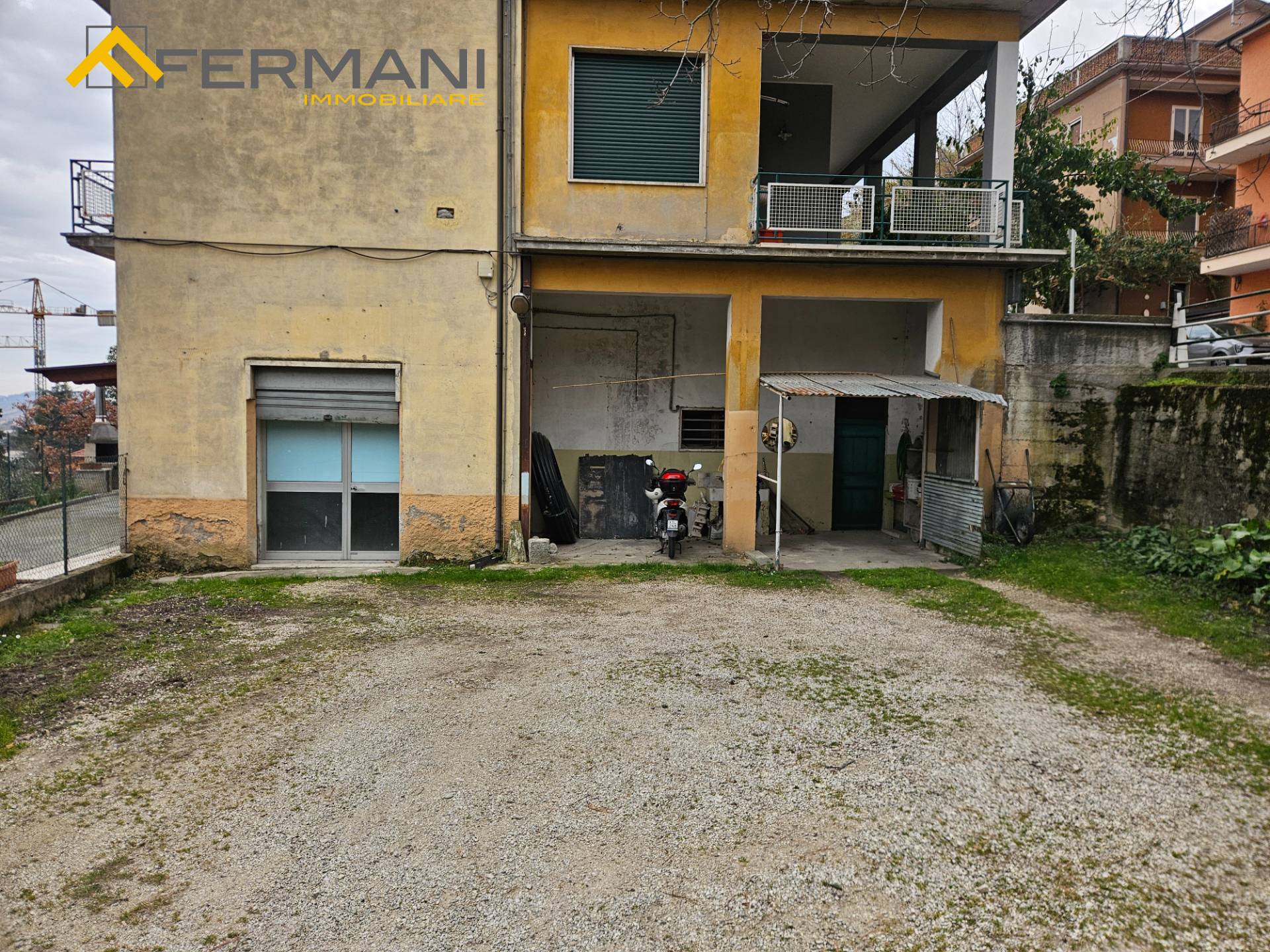 Magazzino in vendita a Ascoli Piceno, Porta Maggiore