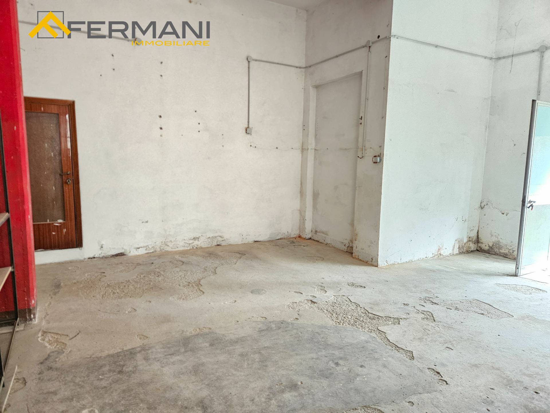 Magazzino in vendita a Ascoli Piceno, Porta Maggiore