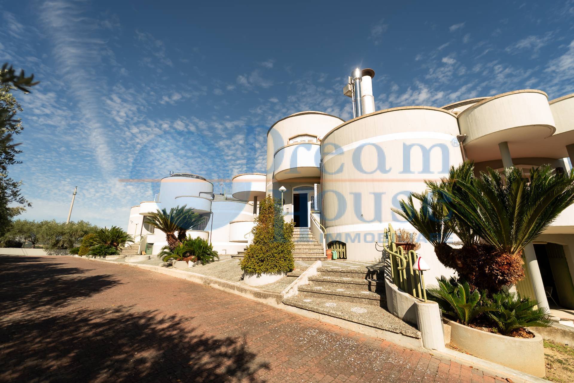 Casa singola/ Villa in vendita a Campli