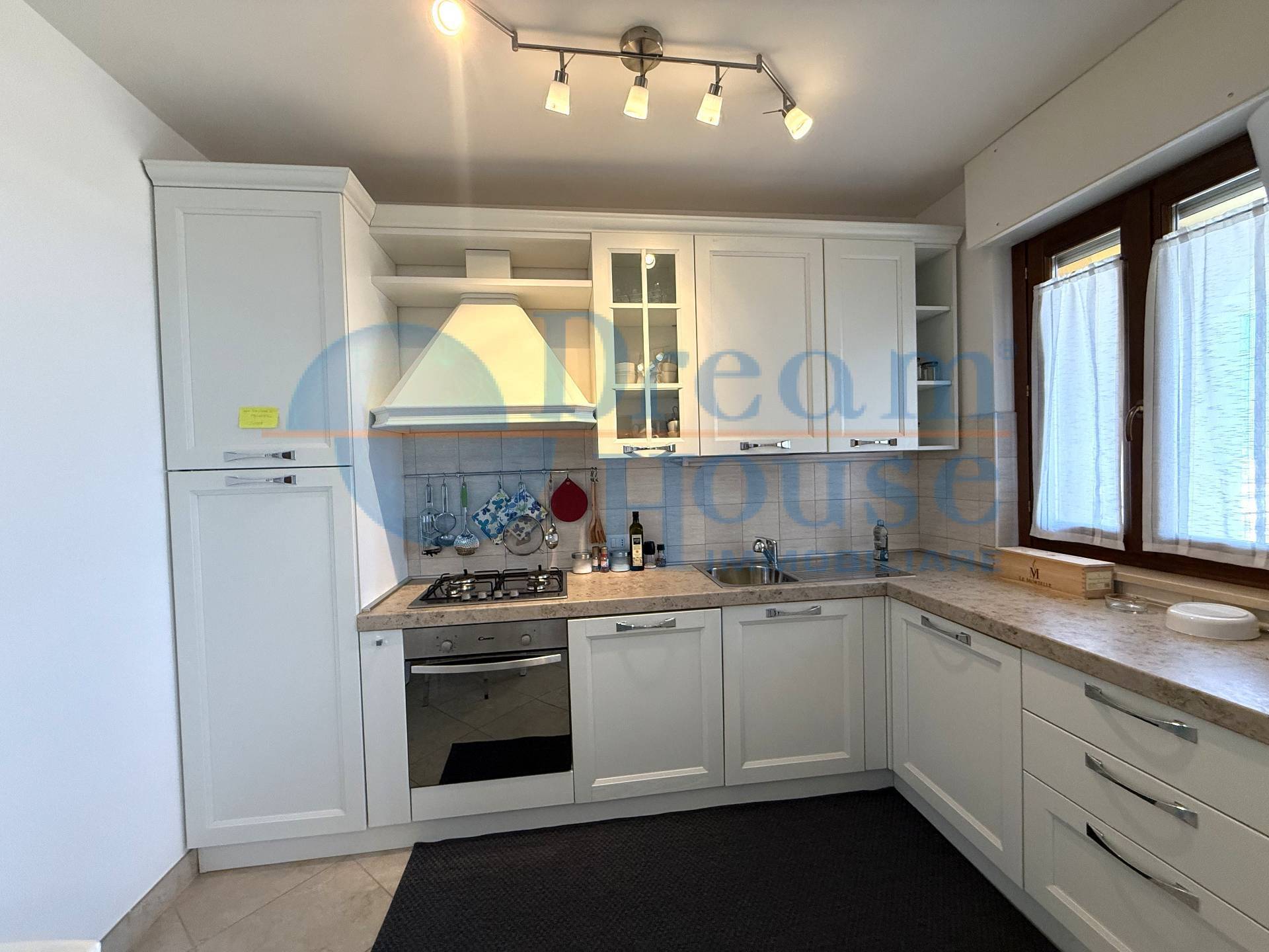 Appartamento in vendita a Nereto