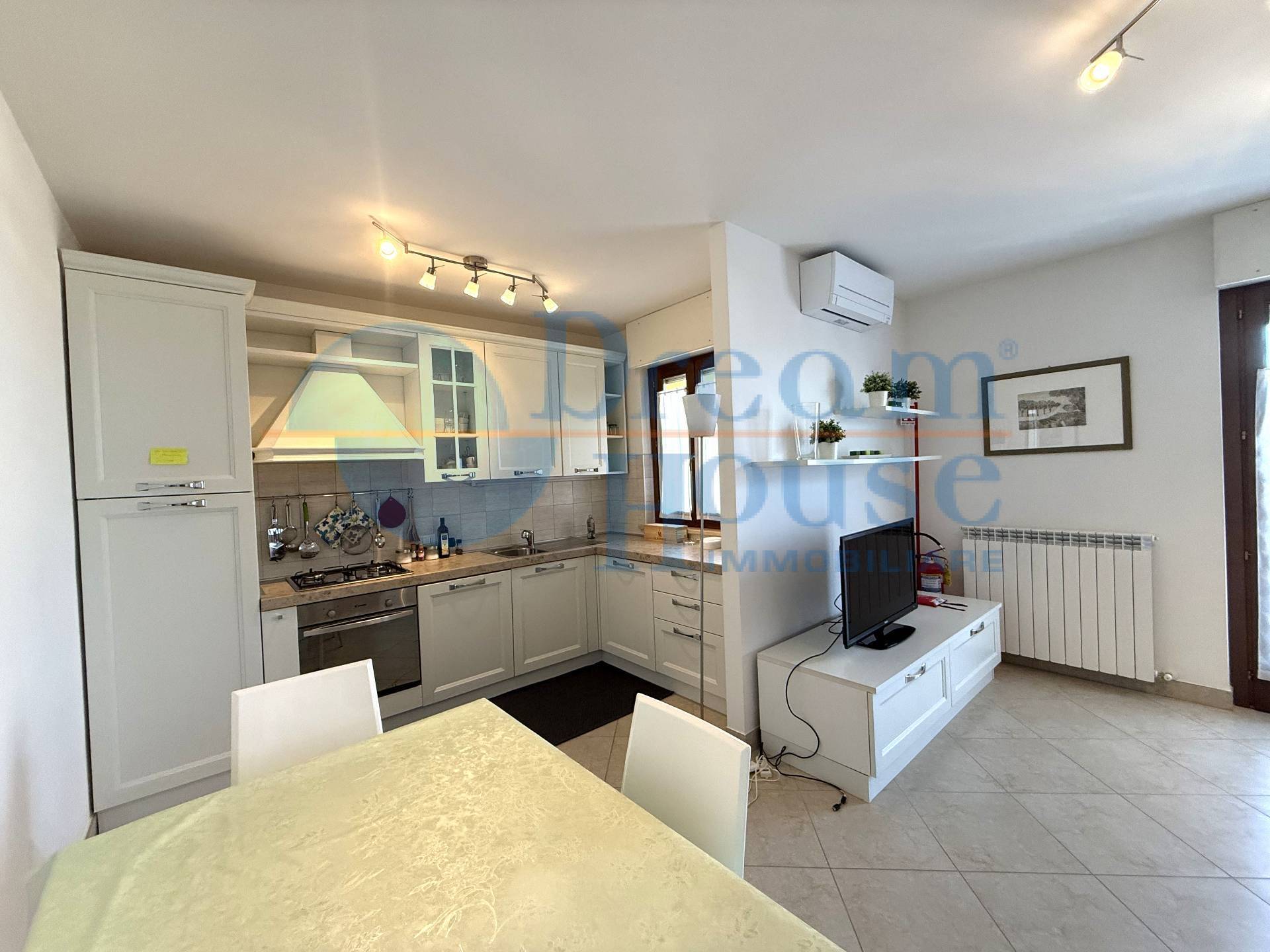 Appartamento in vendita a Nereto