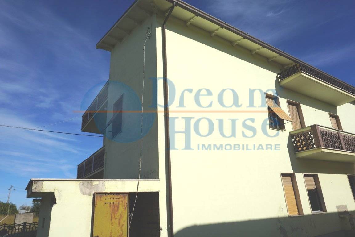 Casa singola/ Villa in vendita a Martinsicuro
