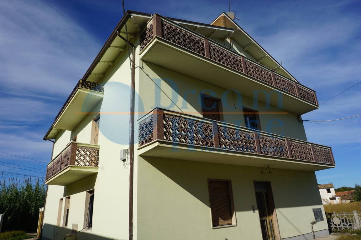 Casa singola/ Villa in vendita a Martinsicuro