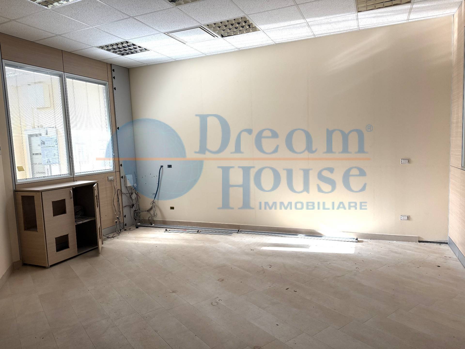 Ufficio in vendita a Notaresco