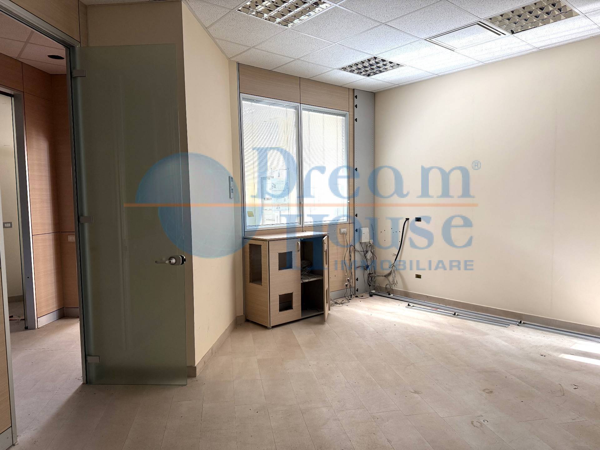Ufficio in vendita a Notaresco