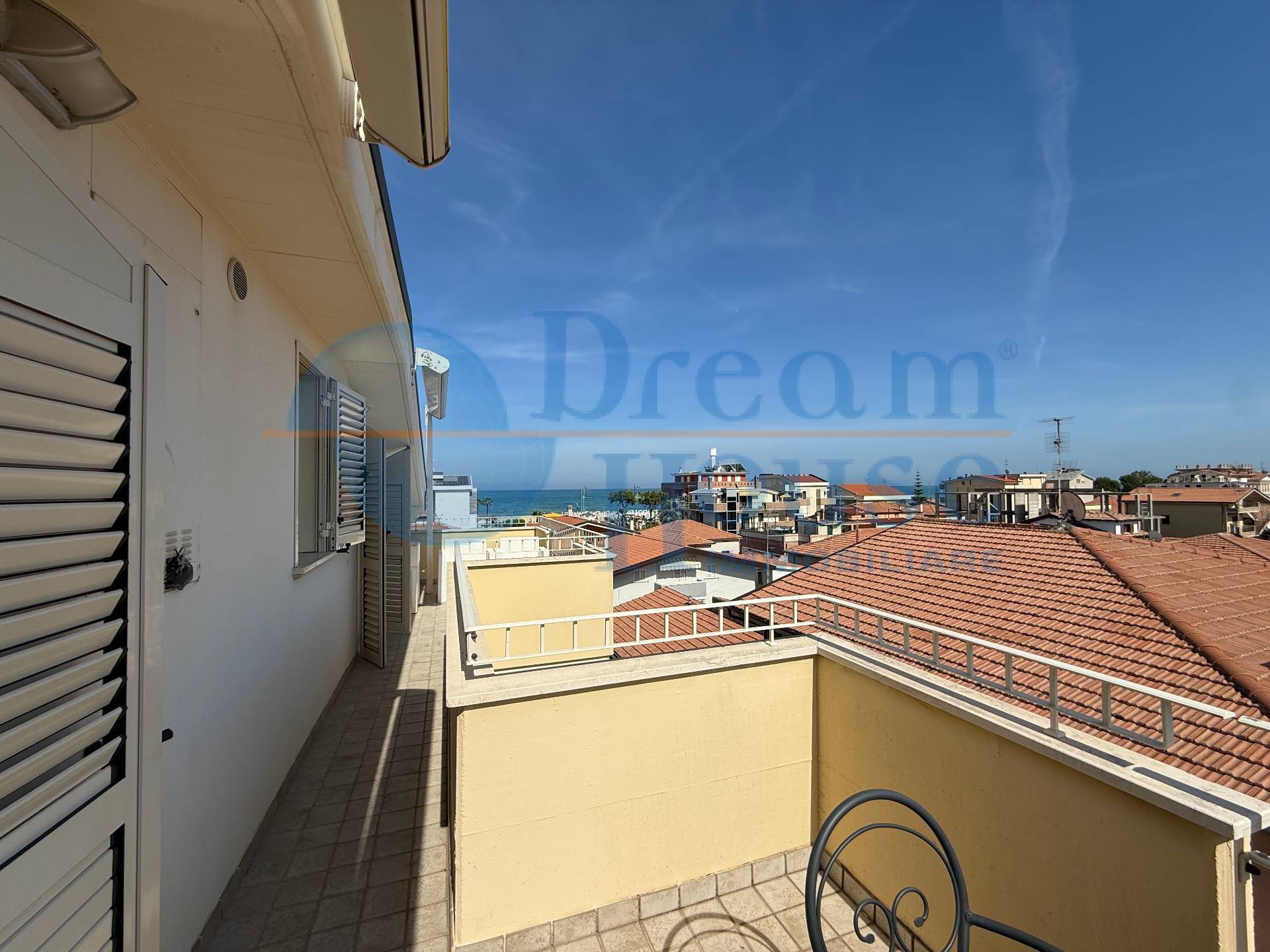 Attico/Mansarda in vendita a Alba Adriatica, Zona Sud