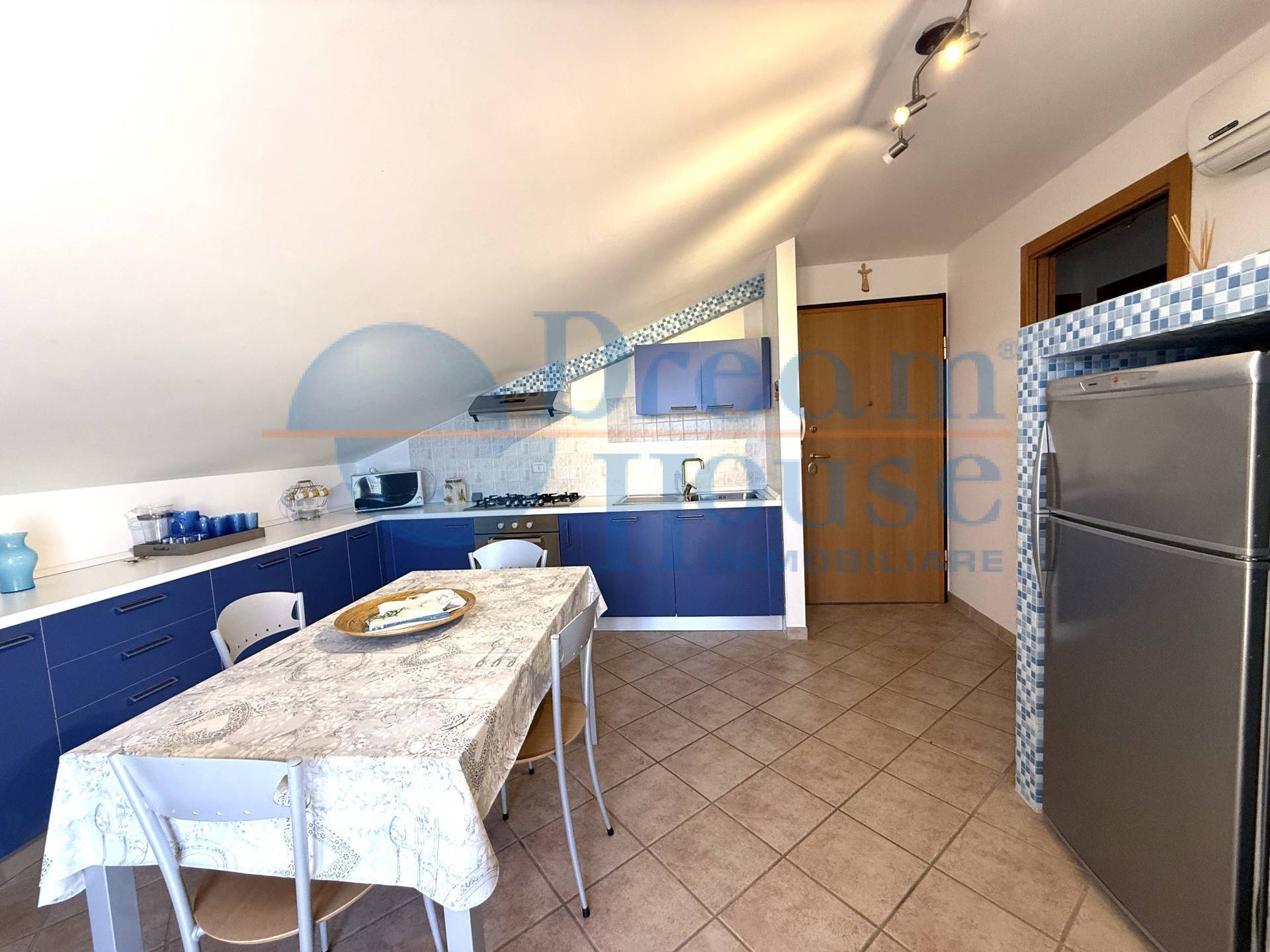 Attico/Mansarda in vendita a Alba Adriatica, Zona Sud