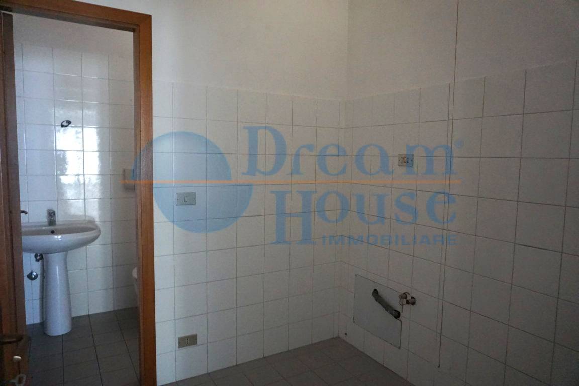 Attivit commerciale in vendita a Martinsicuro