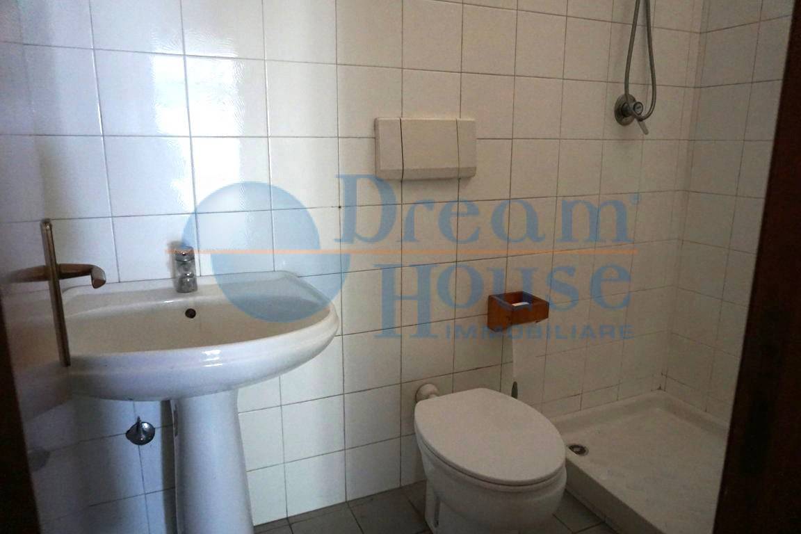 Attivit commerciale in vendita a Martinsicuro