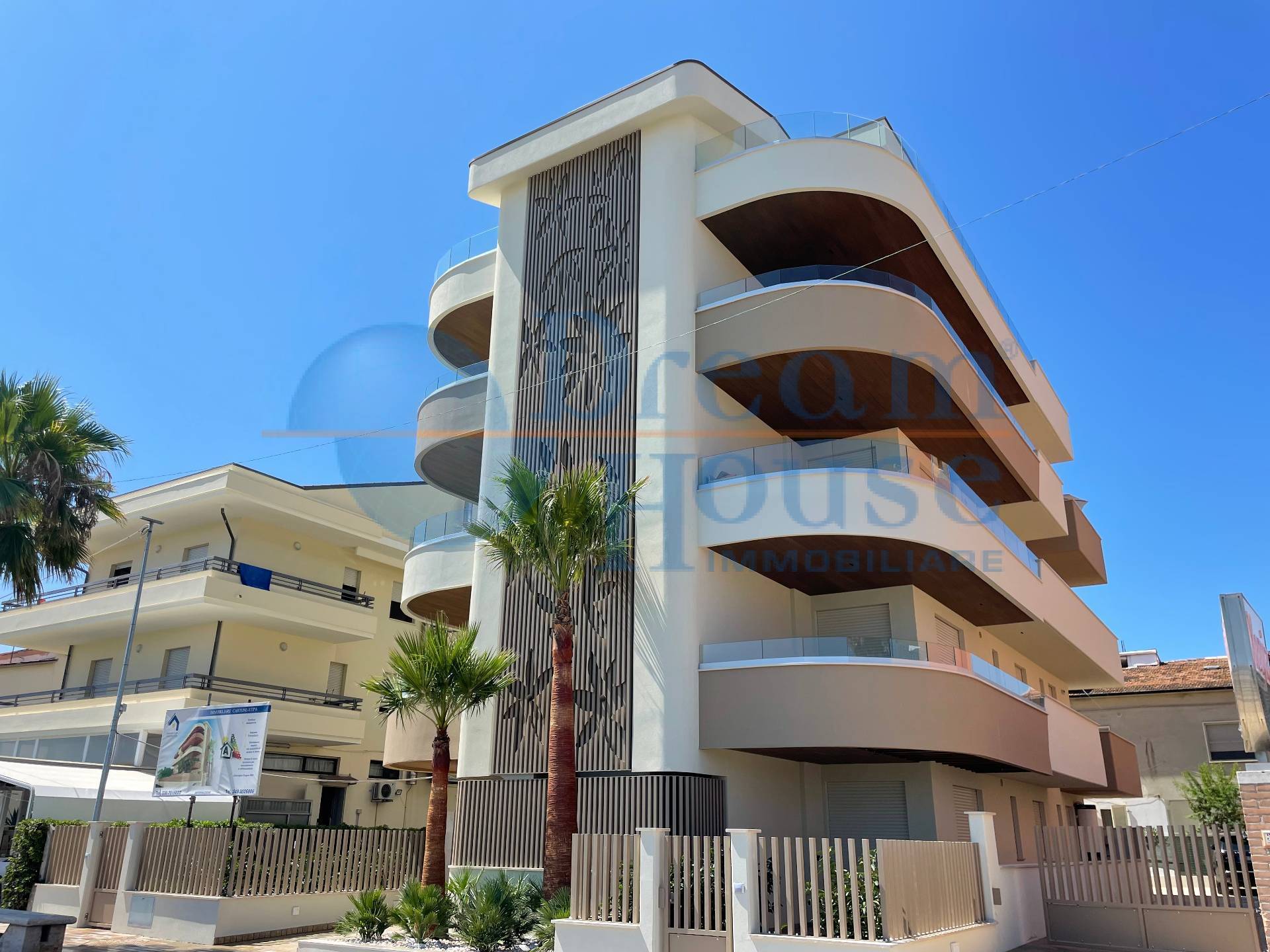 Appartamento in vendita a Alba Adriatica, Zona Sud