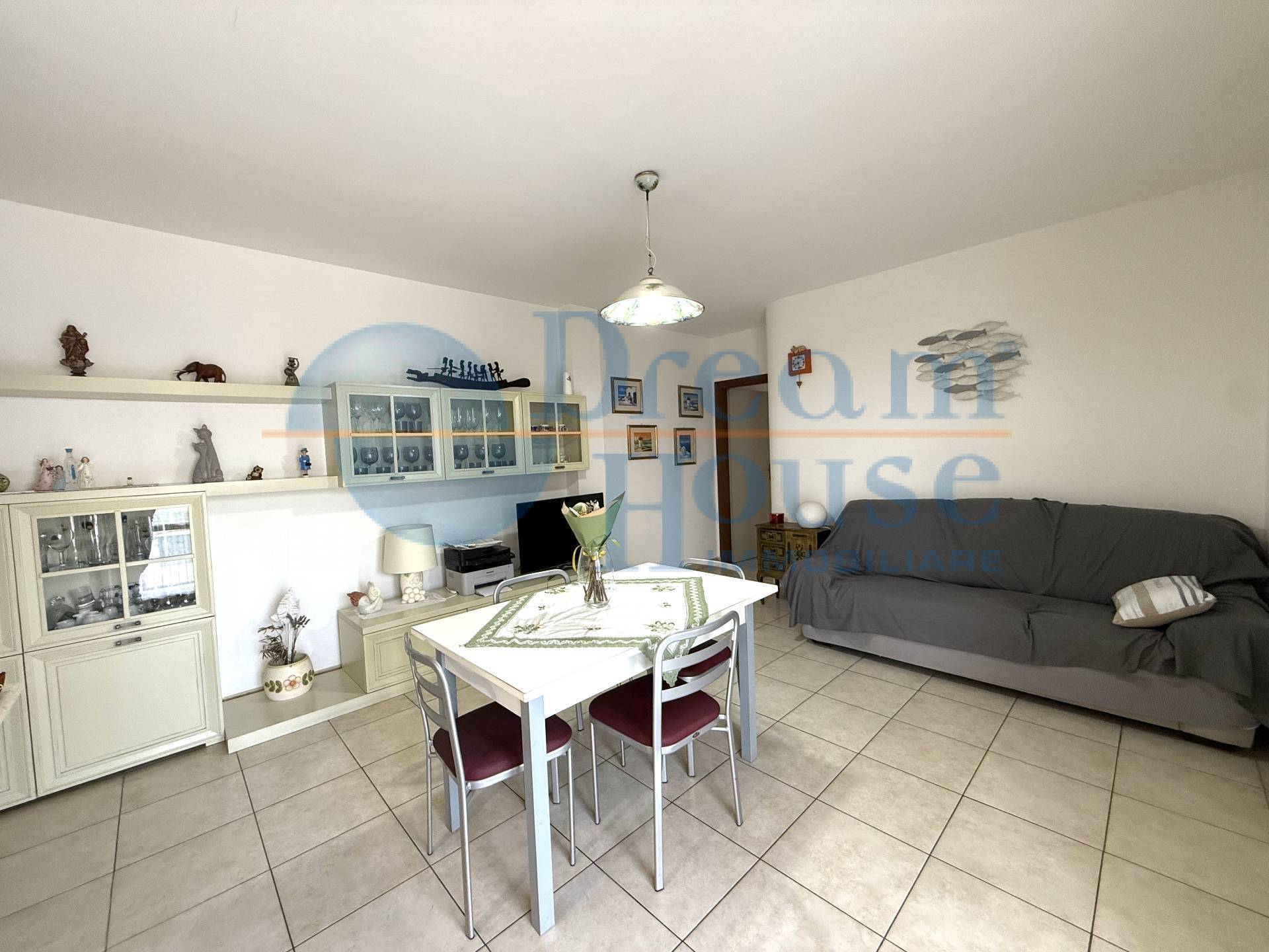 Appartamento in vendita a Alba Adriatica, Villa Fiore/Pinete