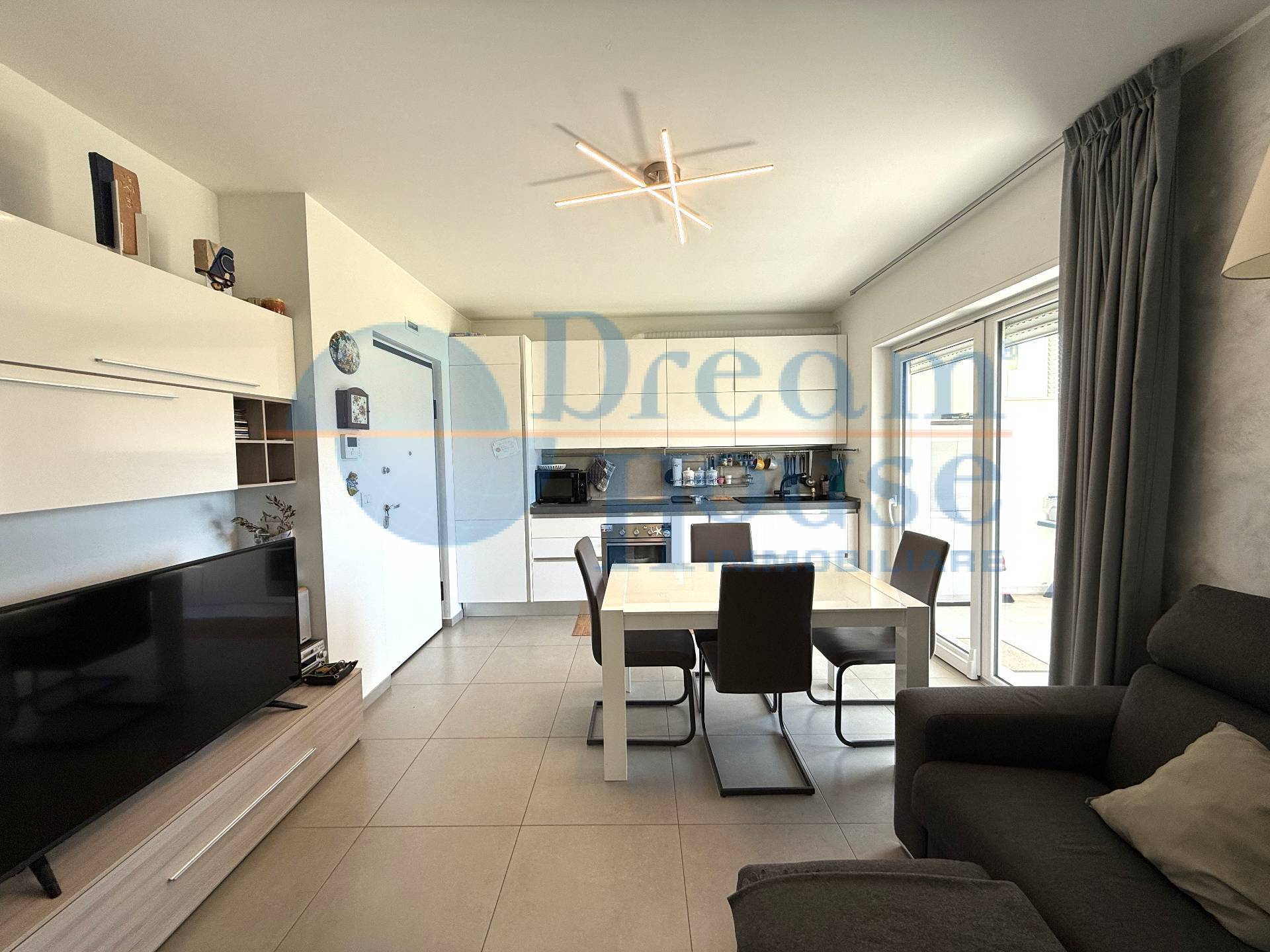 Appartamento in vendita a Alba Adriatica, Tra Via Mazzini e Via Trieste