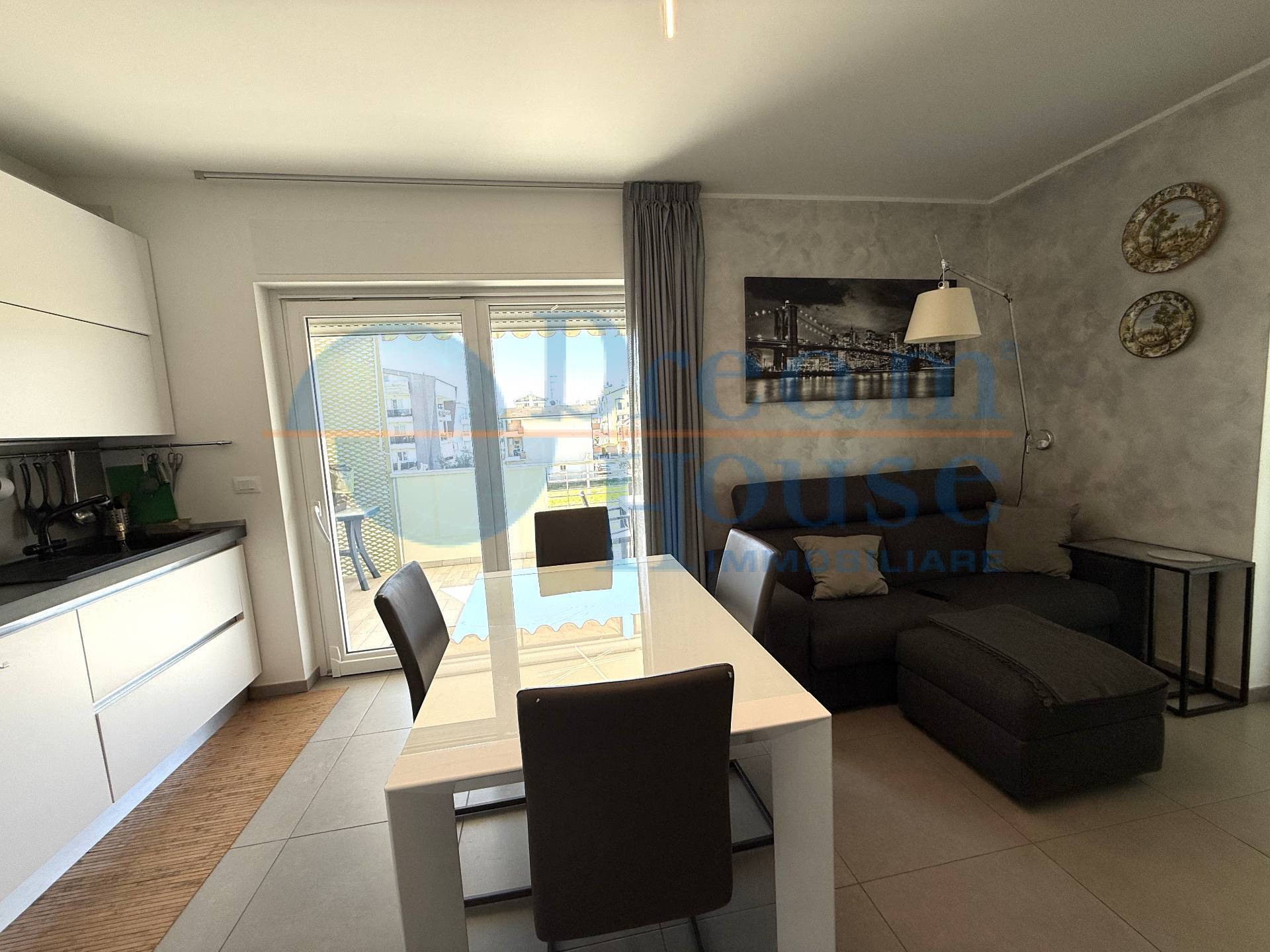 Appartamento in vendita a Alba Adriatica, Tra Via Mazzini e Via Trieste