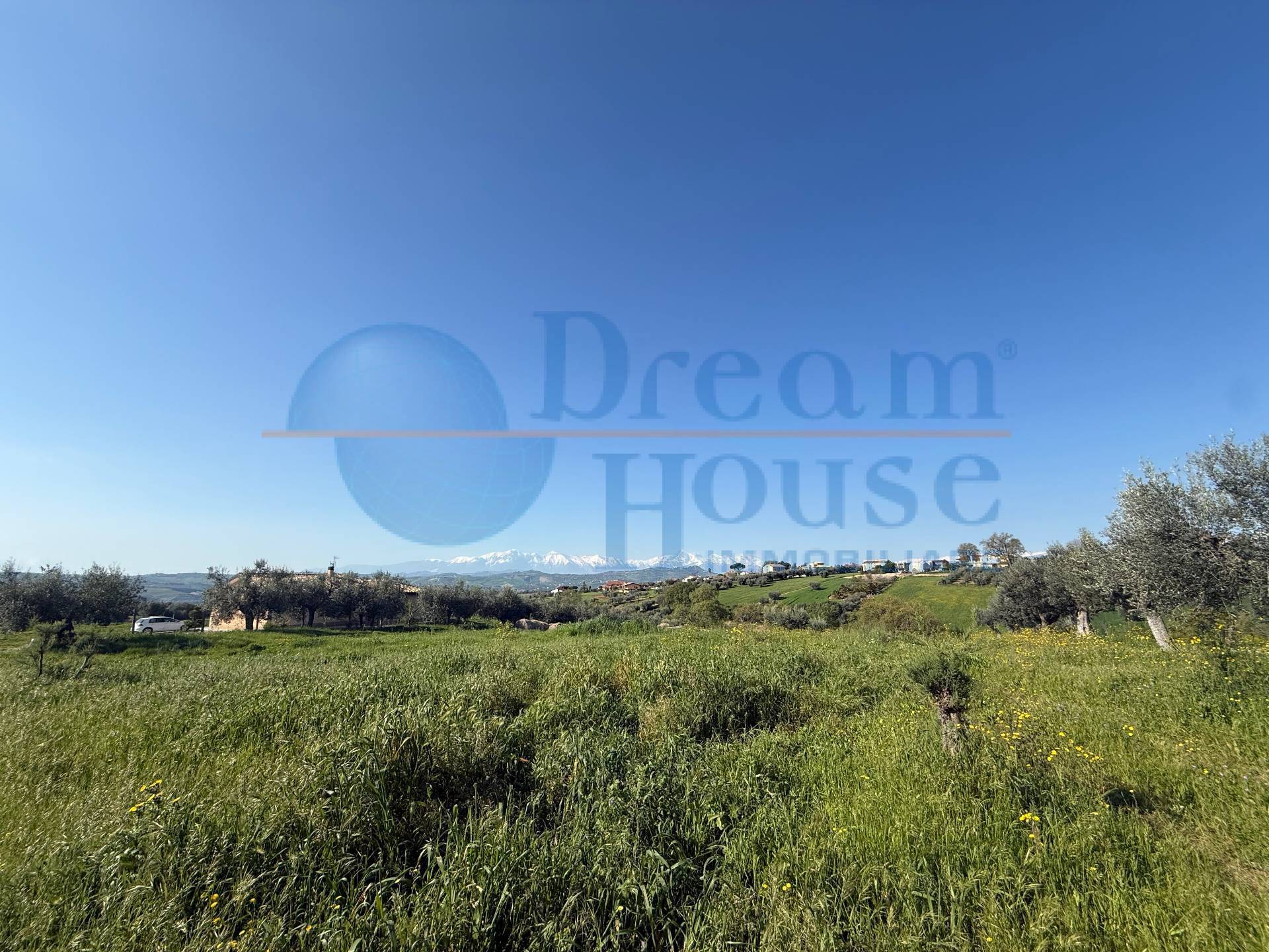 Terreno edificabile in vendita a Mosciano Sant'Angelo