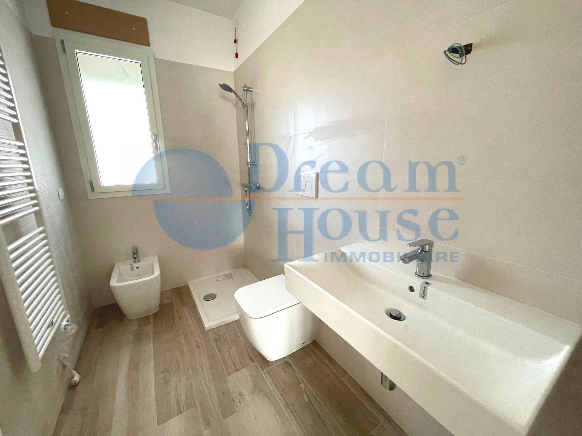 Appartamento in vendita a Alba Adriatica, Villa Fiore/Pinete