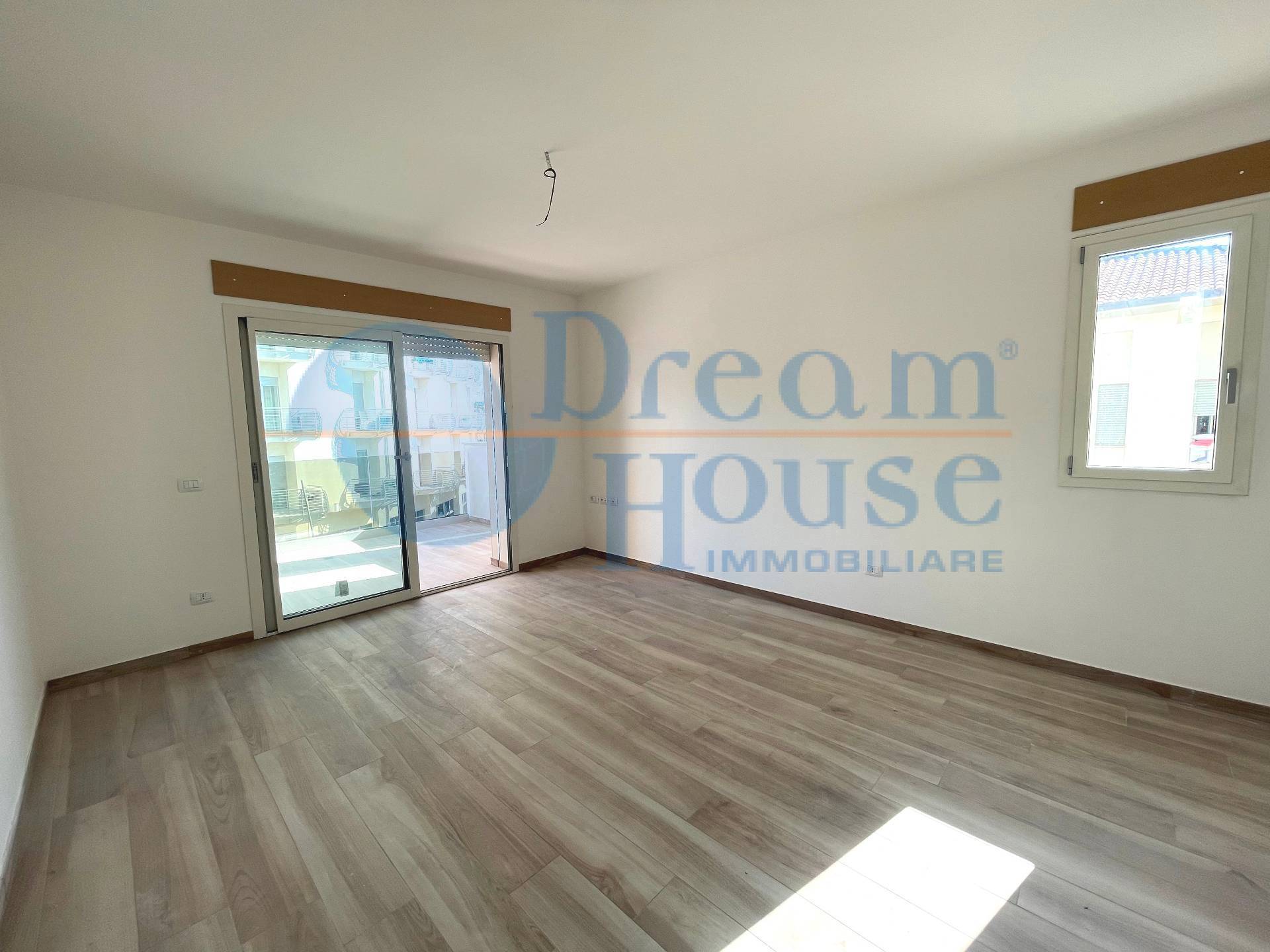 Appartamento in vendita a Alba Adriatica, Villa Fiore/Pinete