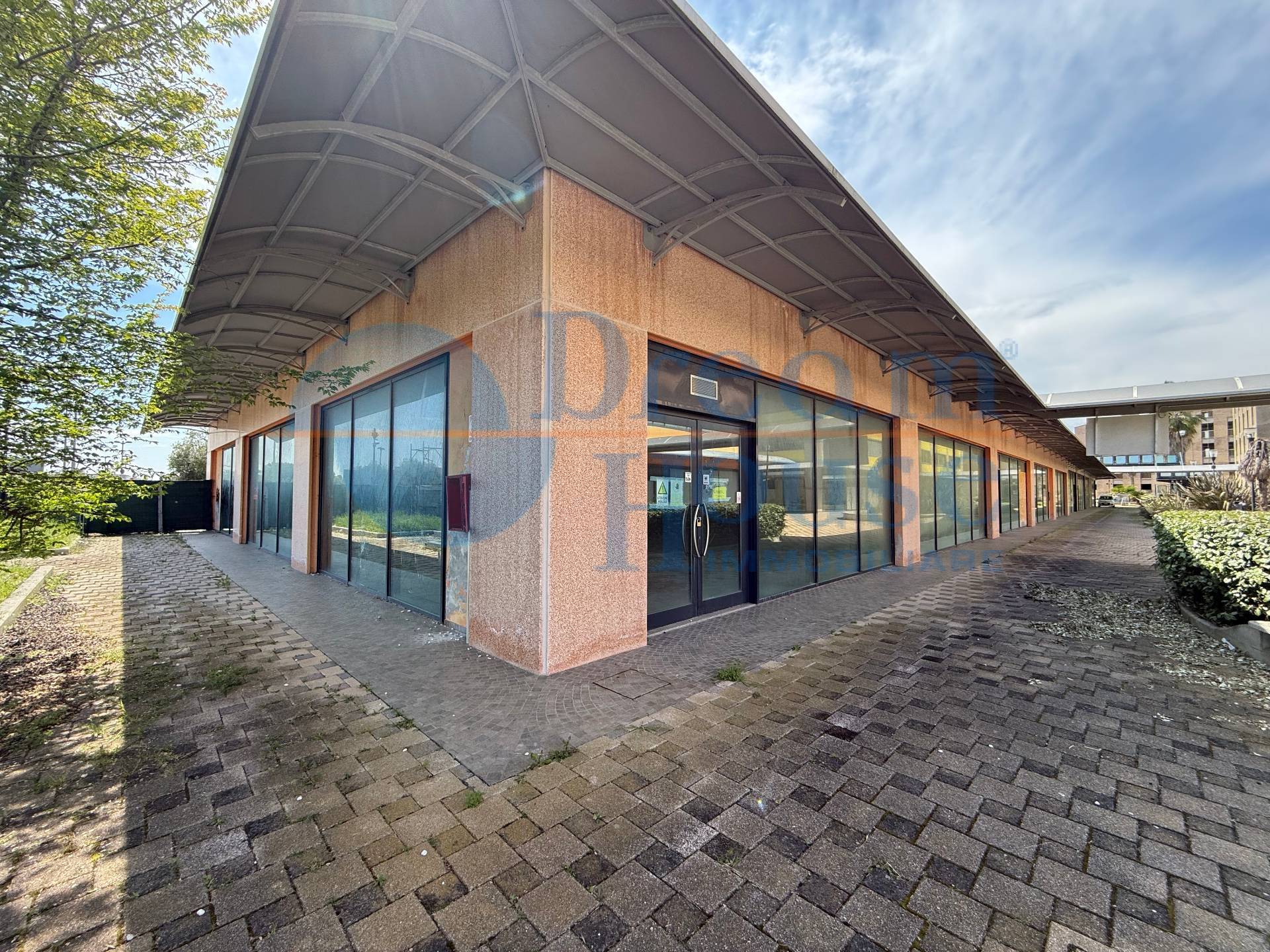 Locale Commerciale in vendita a Martinsicuro