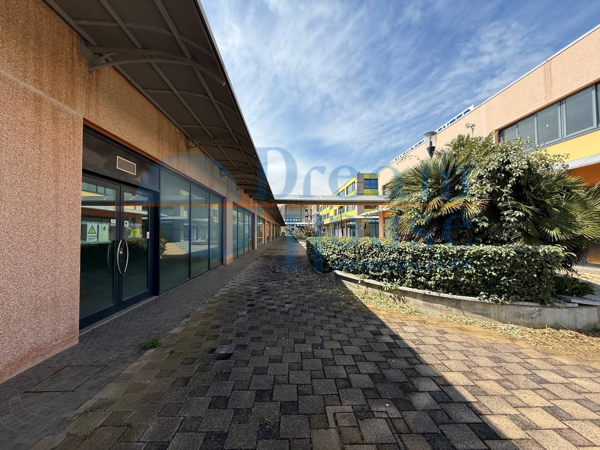 Locale Commerciale in vendita a Martinsicuro