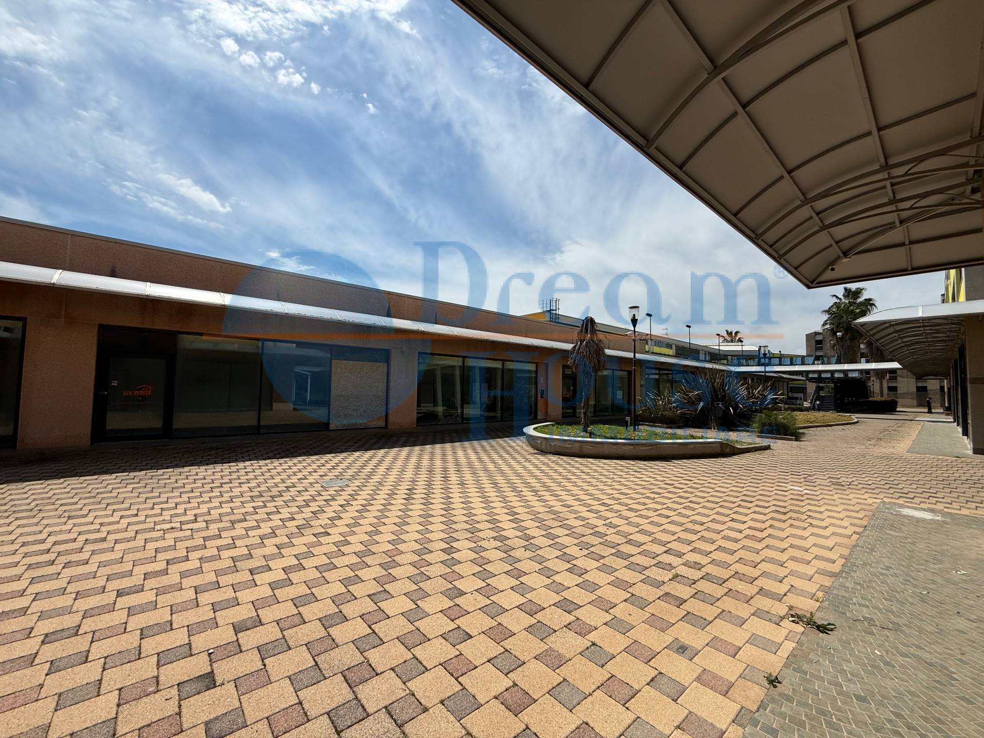 Locale Commerciale in vendita a Martinsicuro