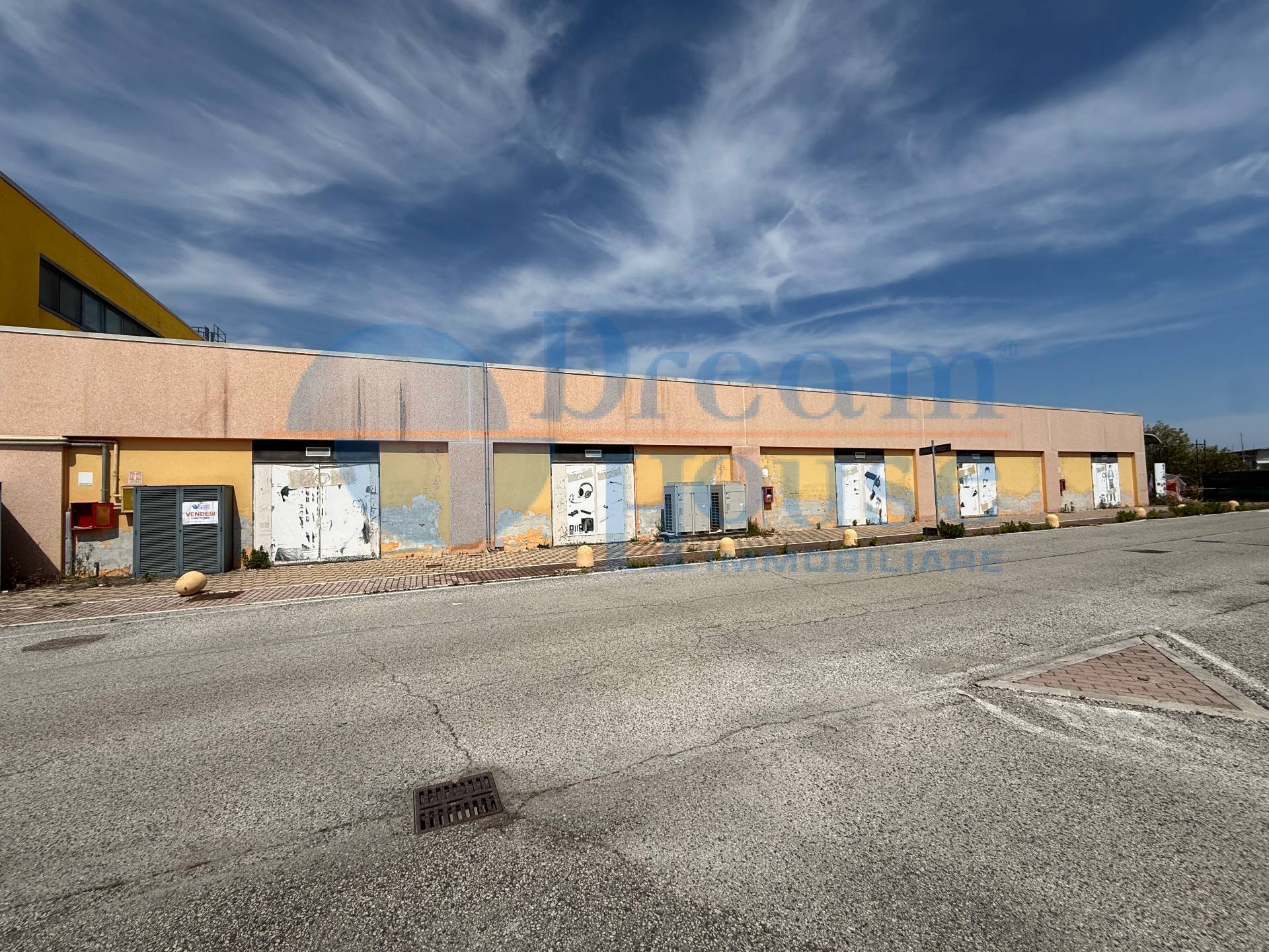 Locale Commerciale in vendita a Martinsicuro