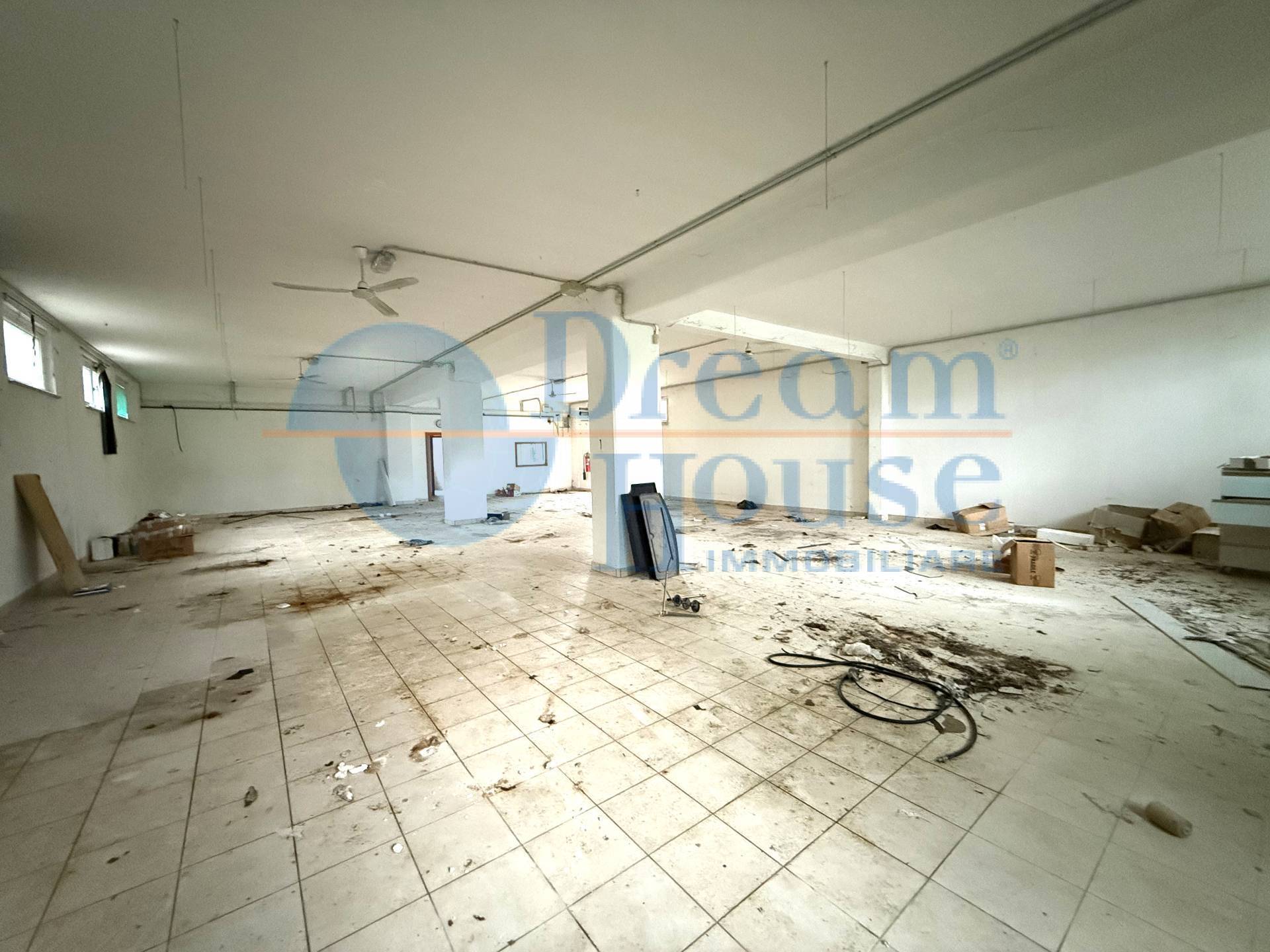 Opificio in vendita a Teramo