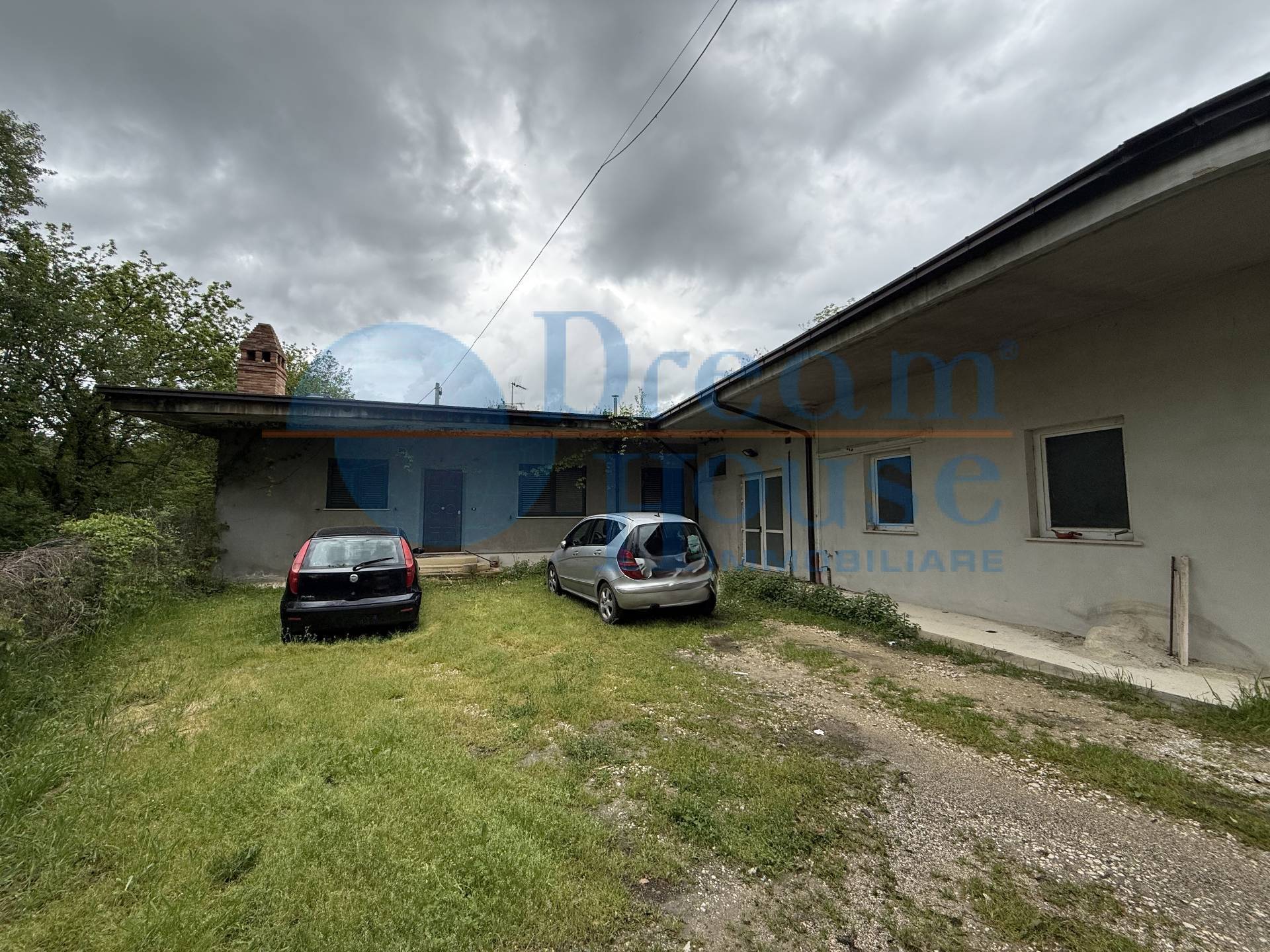 Opificio in vendita a Teramo