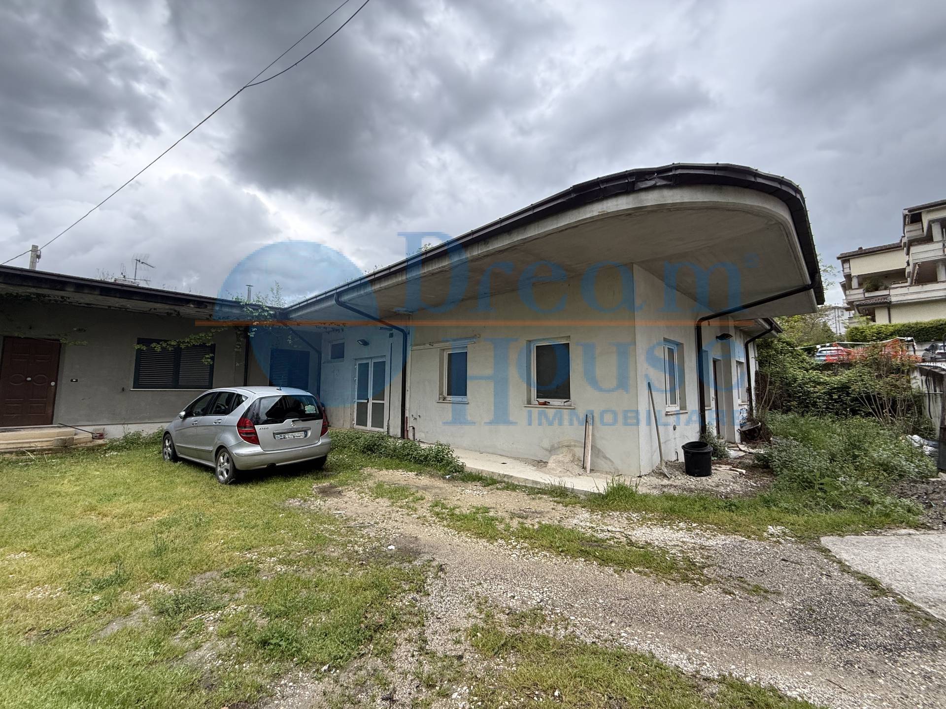 Opificio in vendita a Teramo