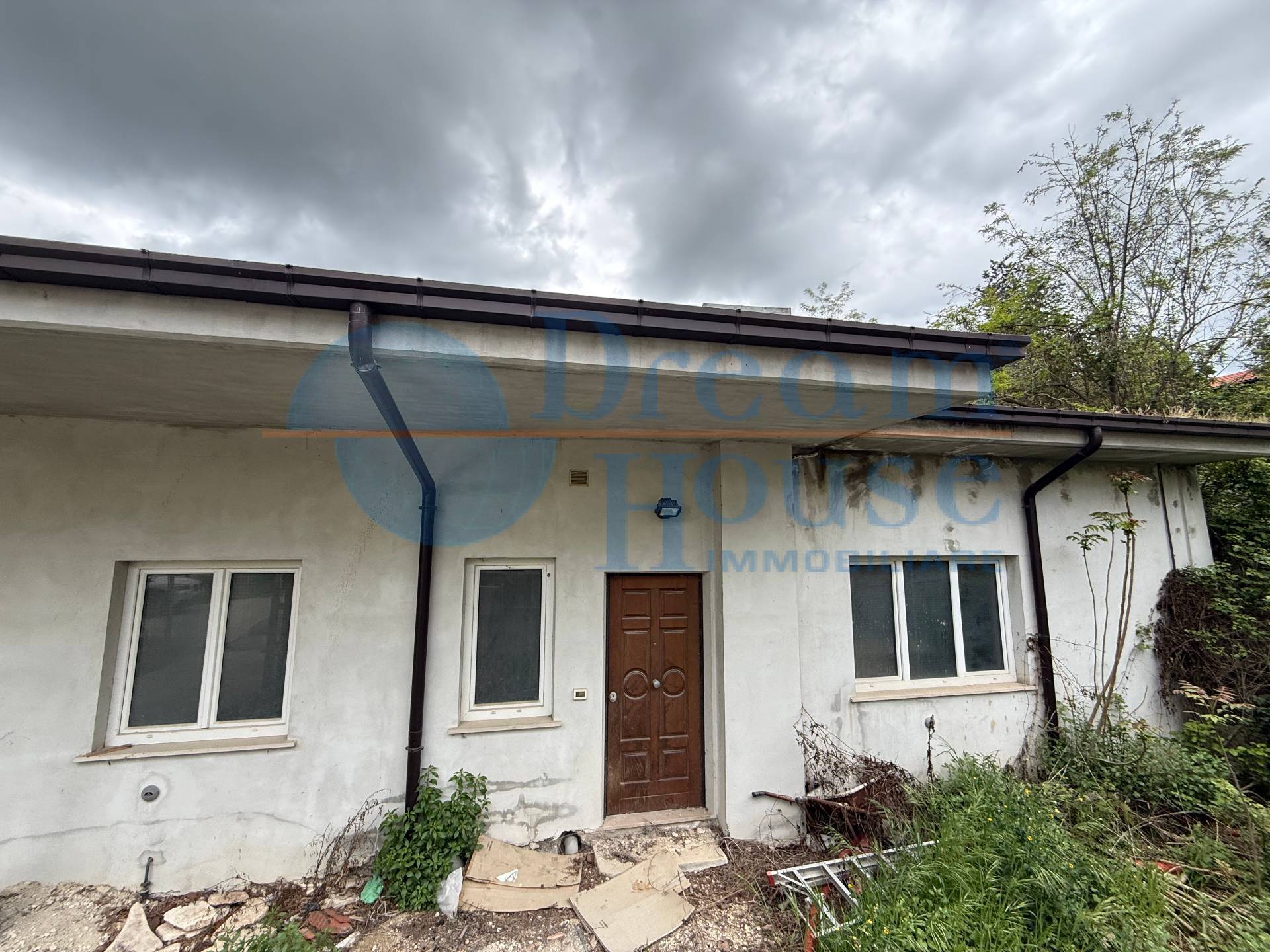 Opificio in vendita a Teramo