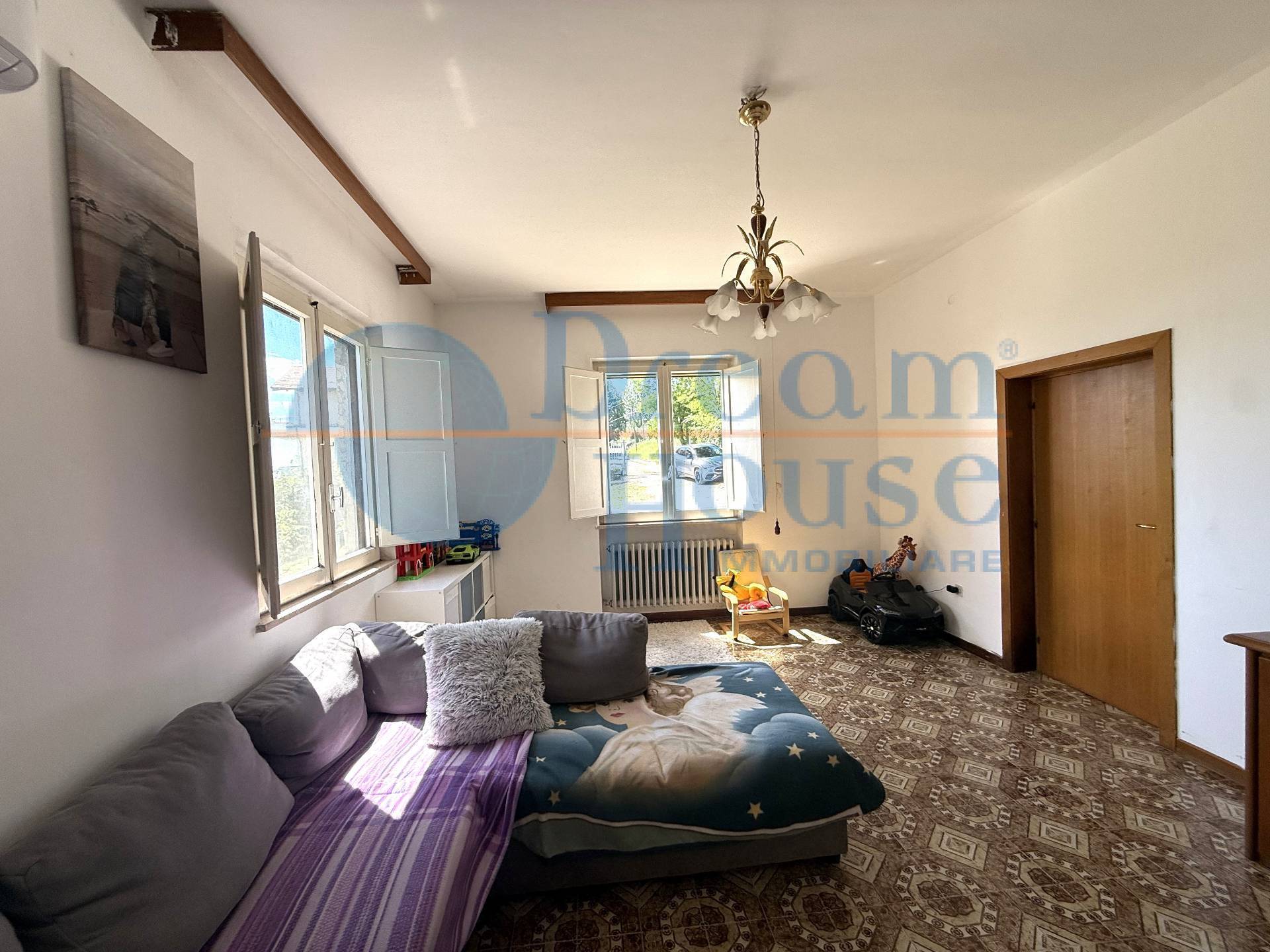 Casa singola/ Villa in vendita a Controguerra