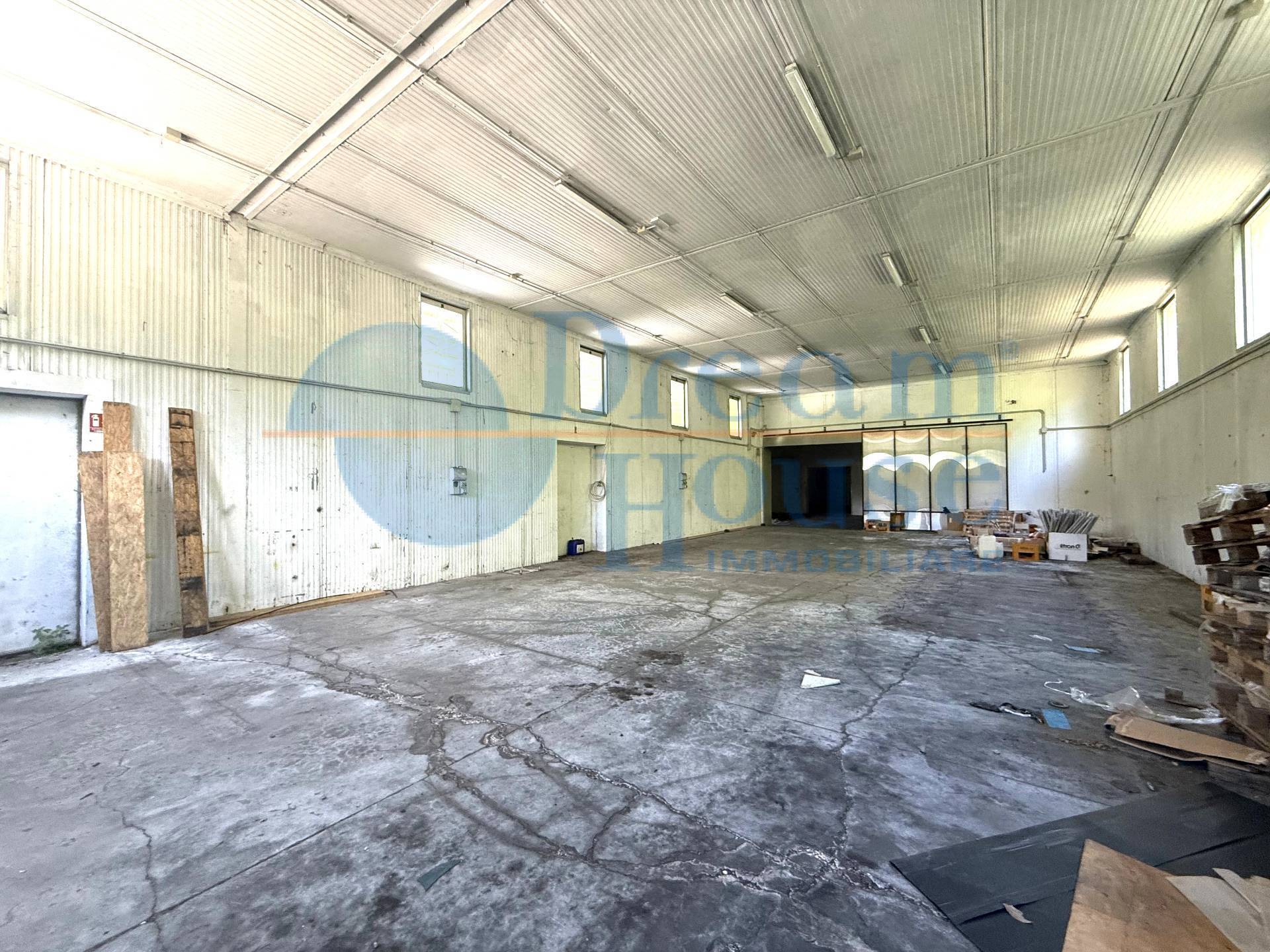 Opificio in vendita a Acquaviva Picena
