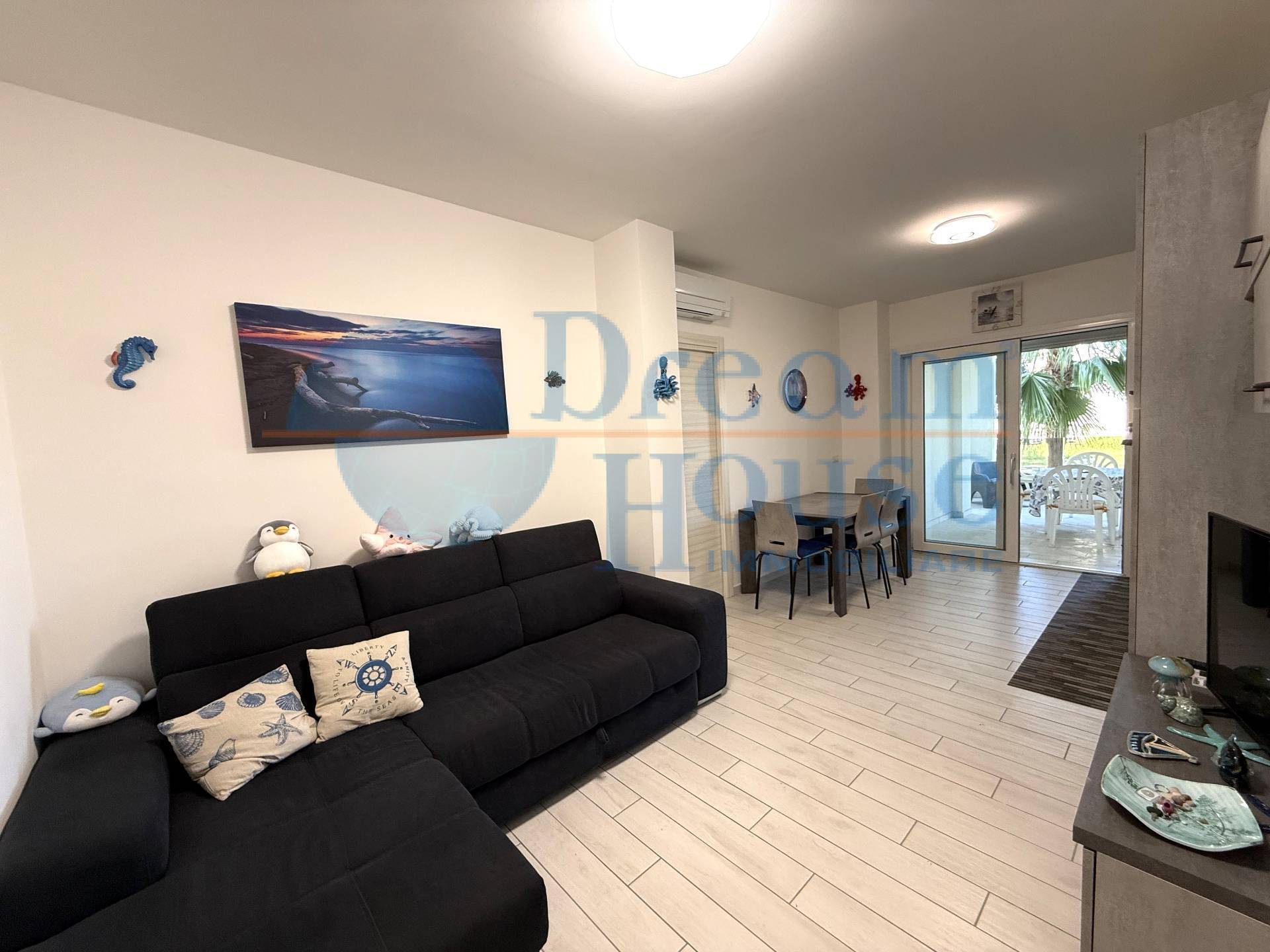 Appartamento in vendita a Alba Adriatica, Villa Fiore/Pinete