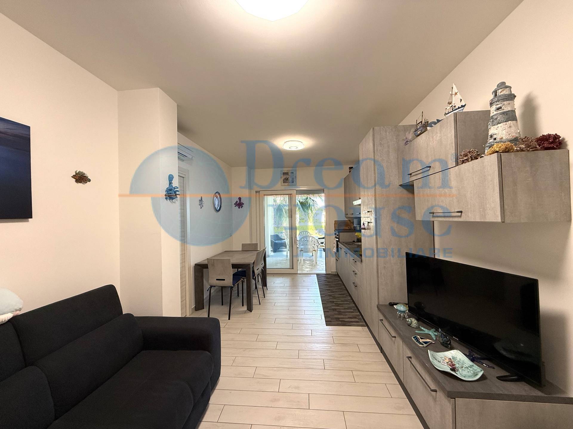 Appartamento in vendita a Alba Adriatica, Villa Fiore/Pinete