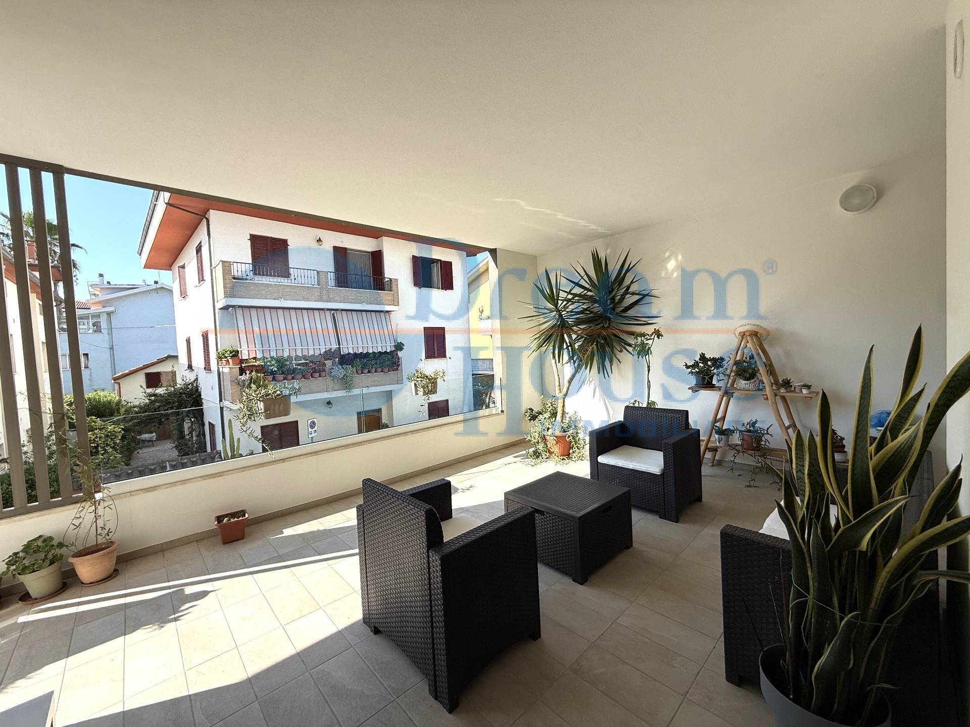 Appartamento in vendita a Alba Adriatica, Villa Fiore/Pinete