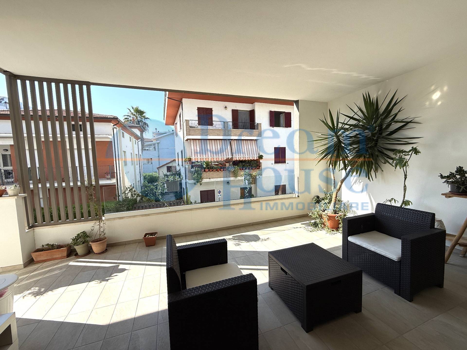 Appartamento in vendita a Alba Adriatica, Villa Fiore/Pinete