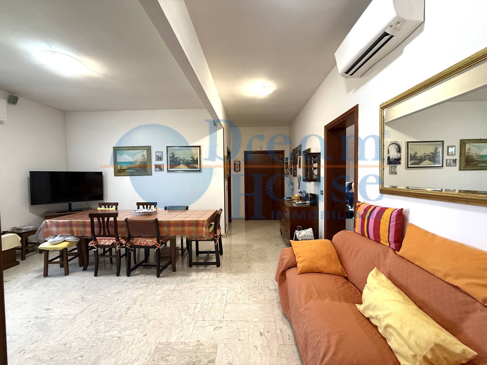 Appartamento in vendita a Alba Adriatica, Villa Fiore/Pinete