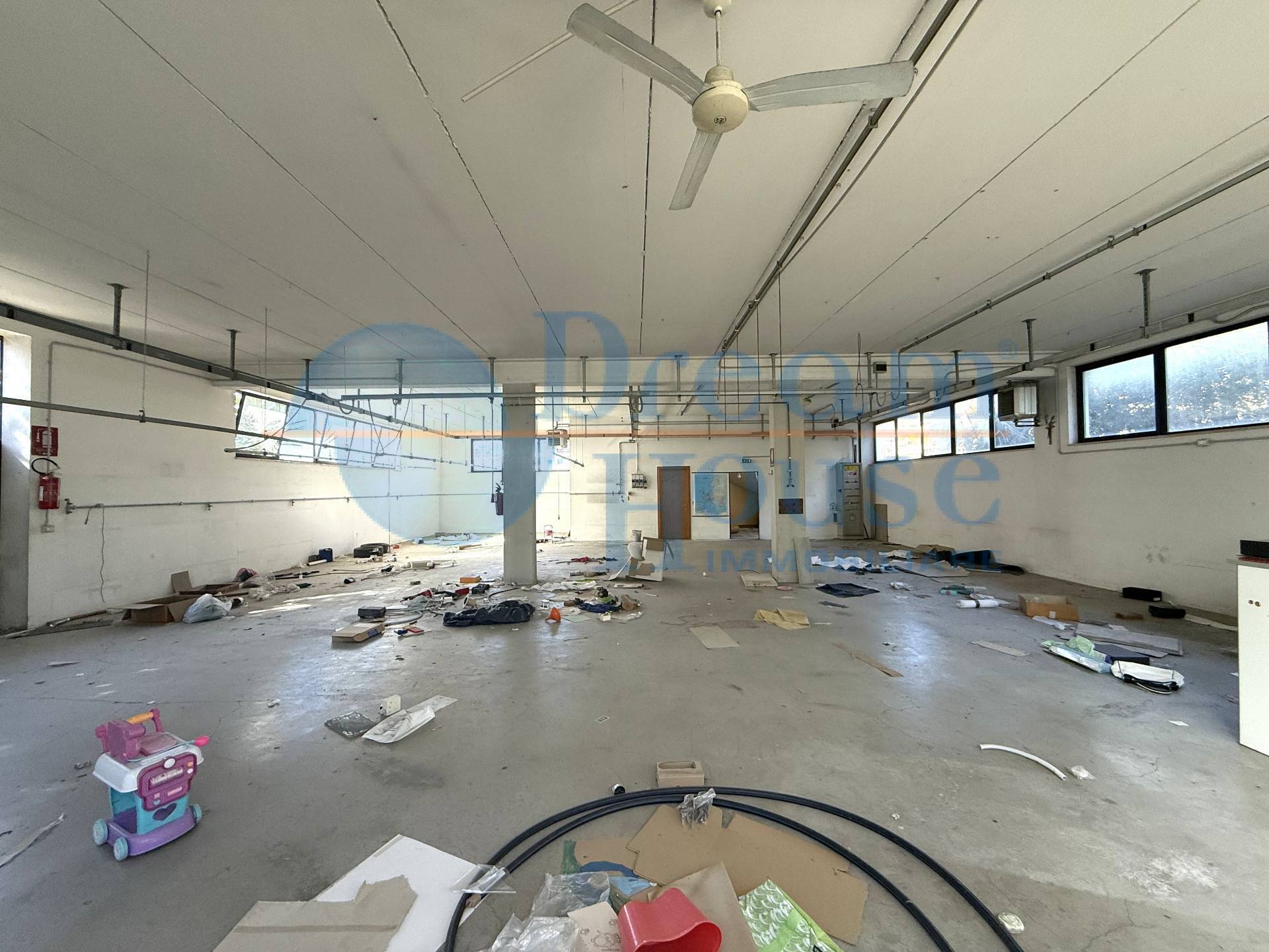 Opificio in vendita a Martinsicuro, VILLA ROSA