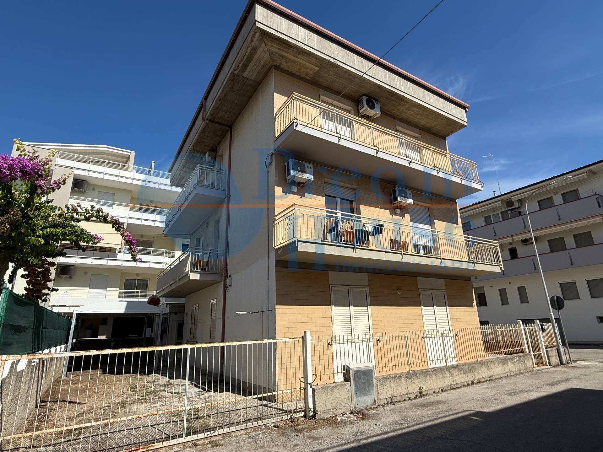 Appartamento in vendita a Alba Adriatica, Zona Sud