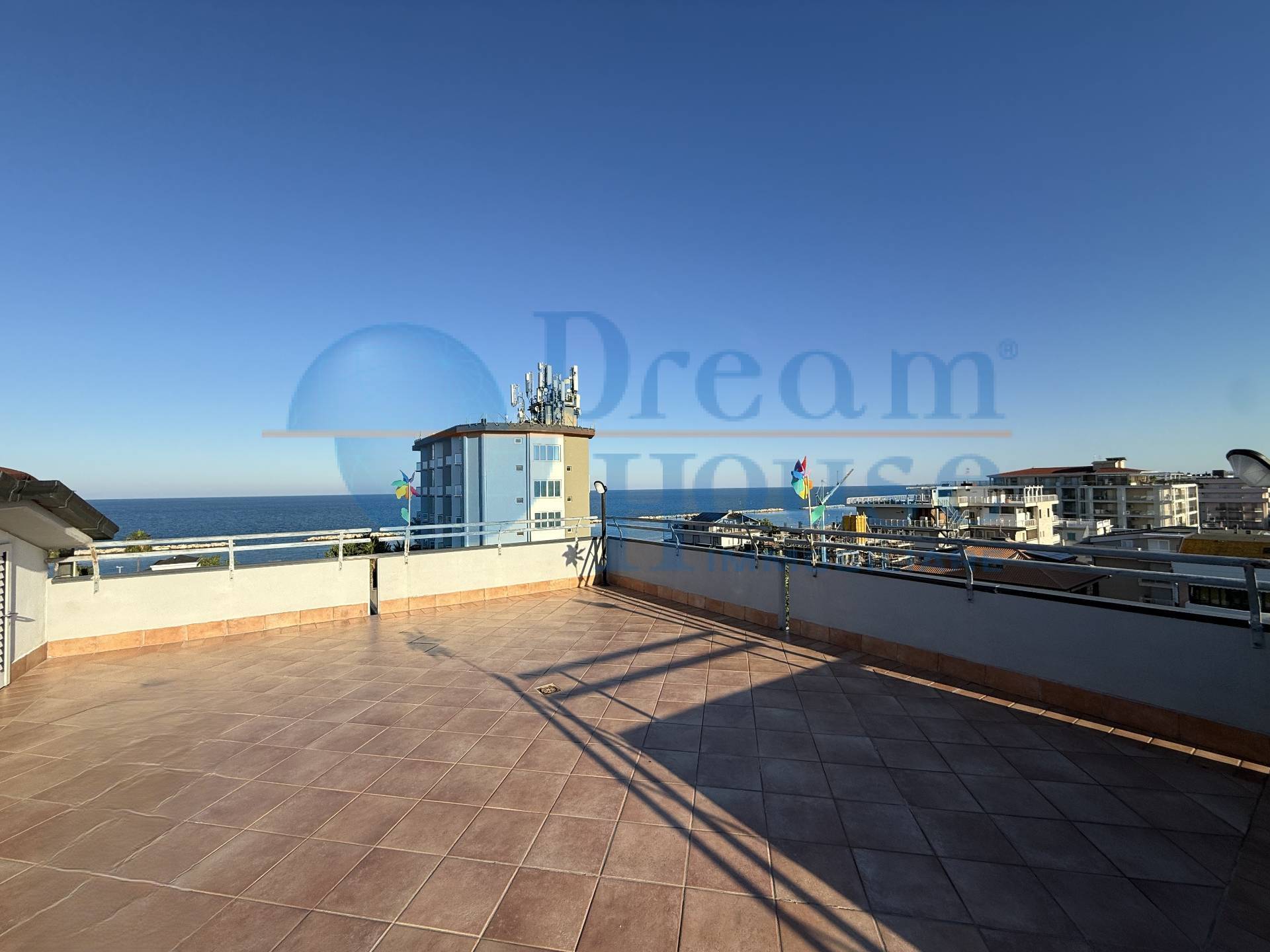 Appartamento in vendita a Alba Adriatica, Zona Nord
