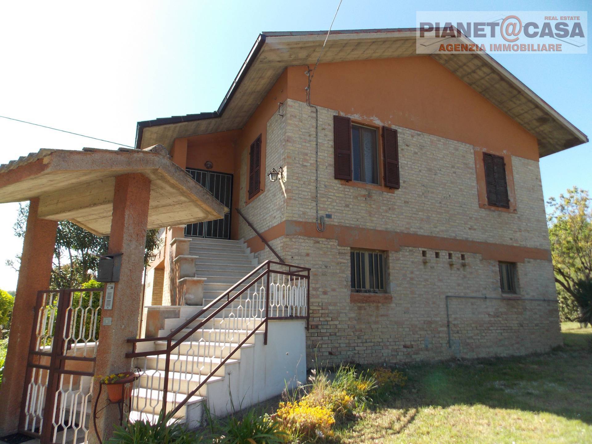 Casa indipendente in vendita a Colli del Tronto