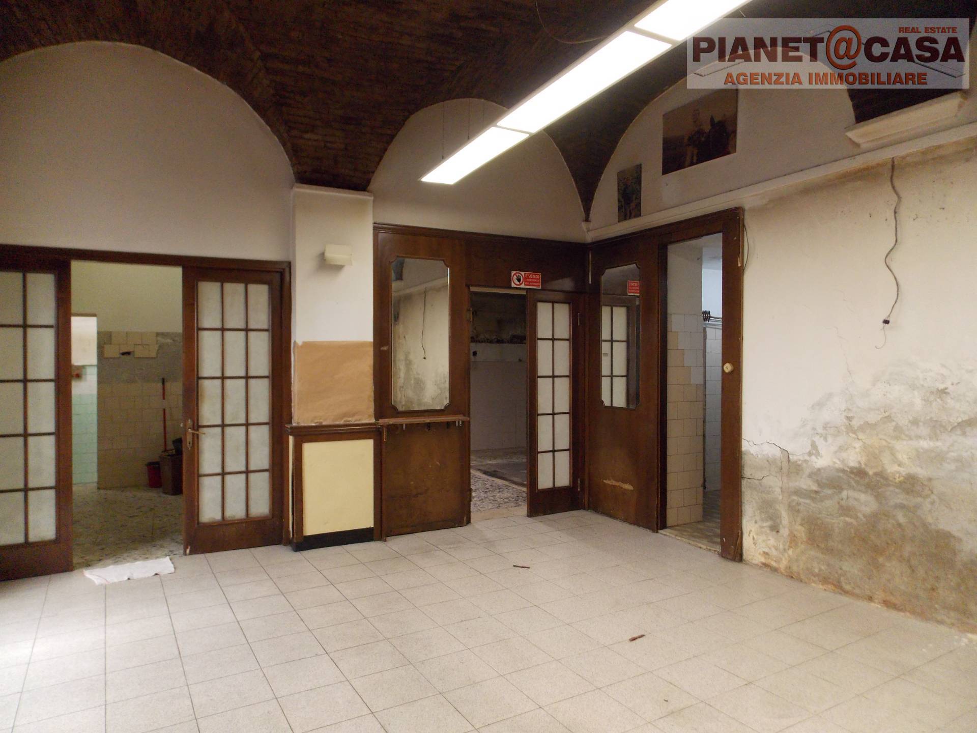 Locale Commerciale / Artigianale in vendita a Ascoli Piceno, CENTRO