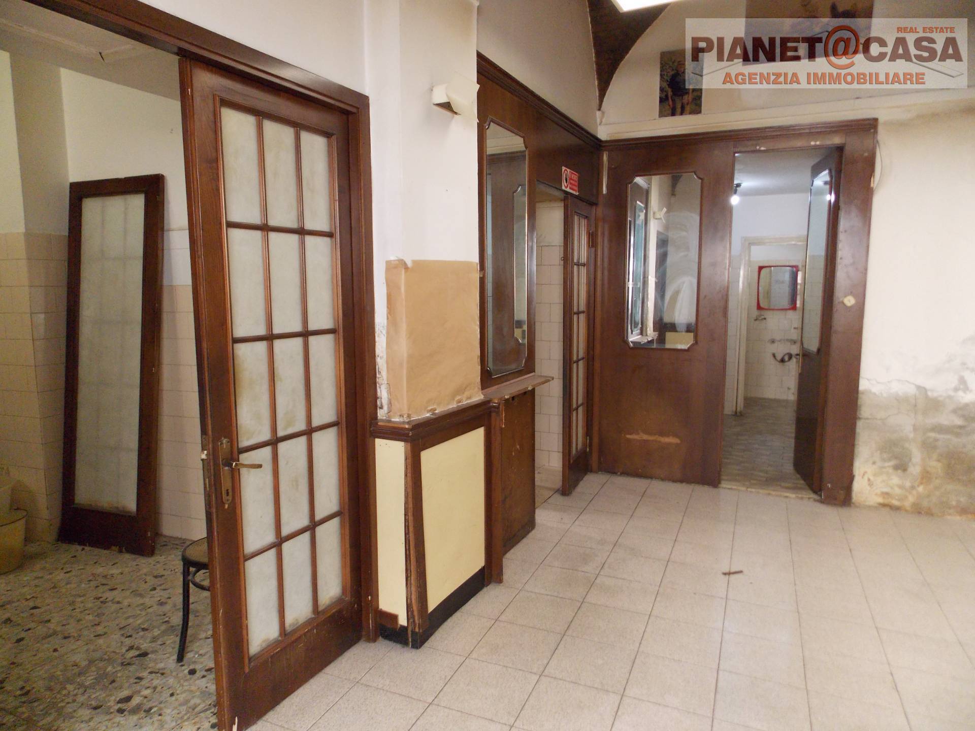 Locale Commerciale / Artigianale in vendita a Ascoli Piceno, CENTRO