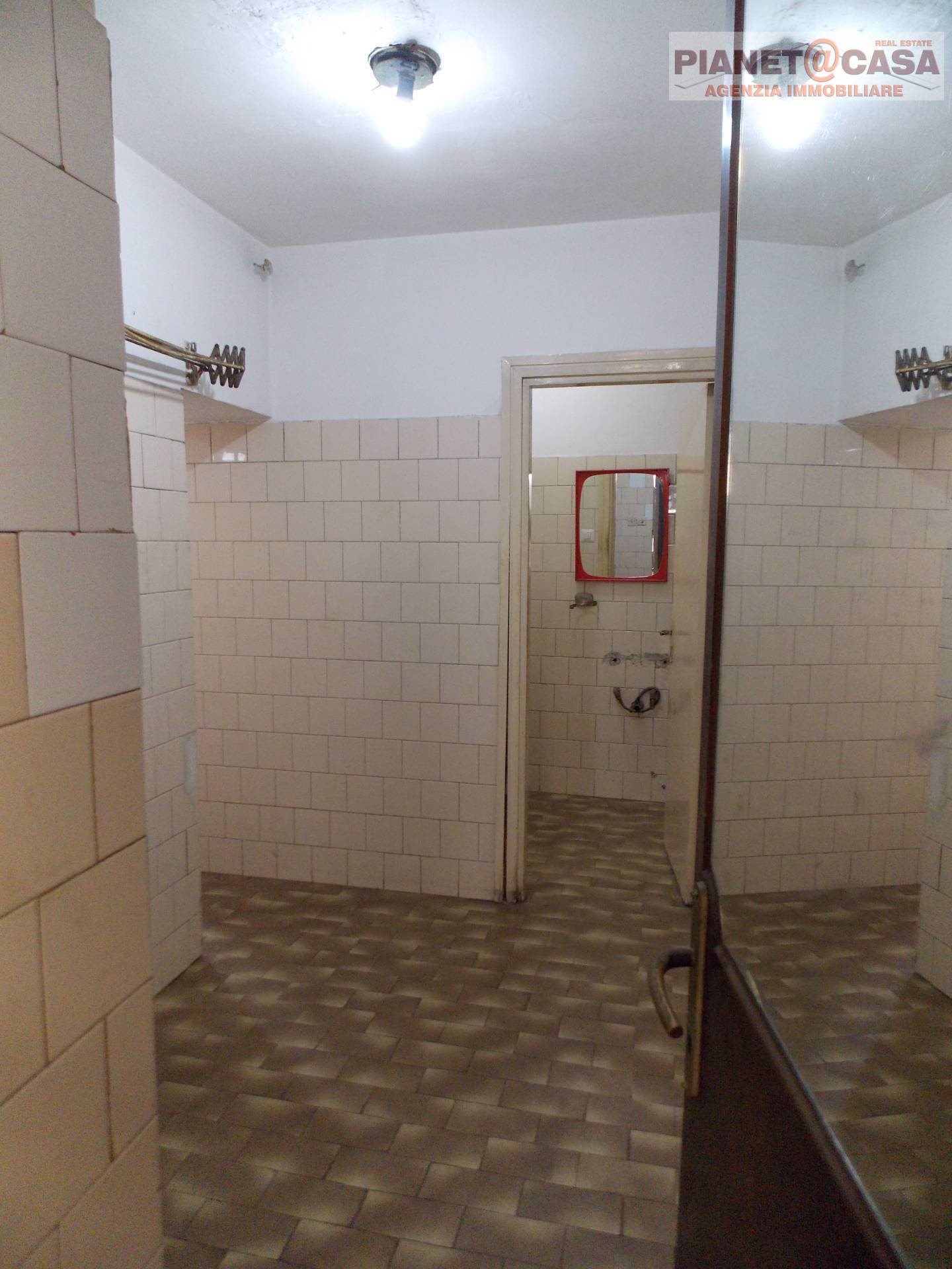 Locale Commerciale / Artigianale in vendita a Ascoli Piceno, CENTRO