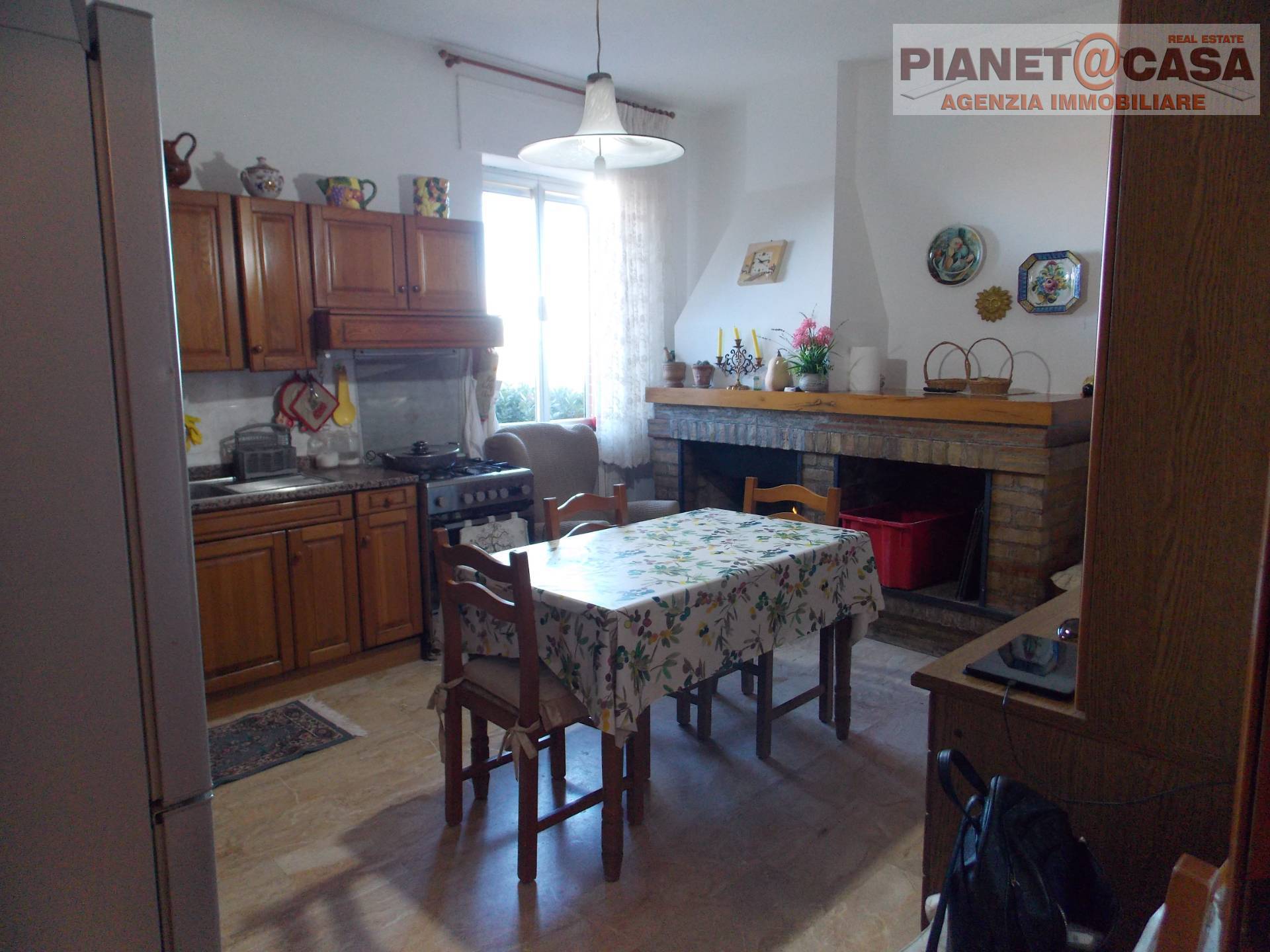 Casa indipendente in vendita a Monte Vidon Combatte